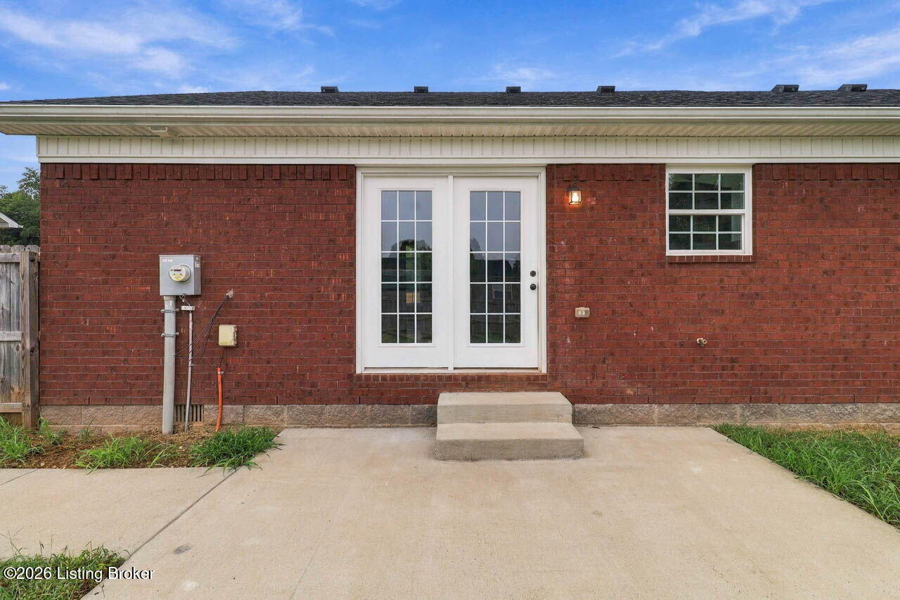 117 Shallow Springs Ct Property Photo 34