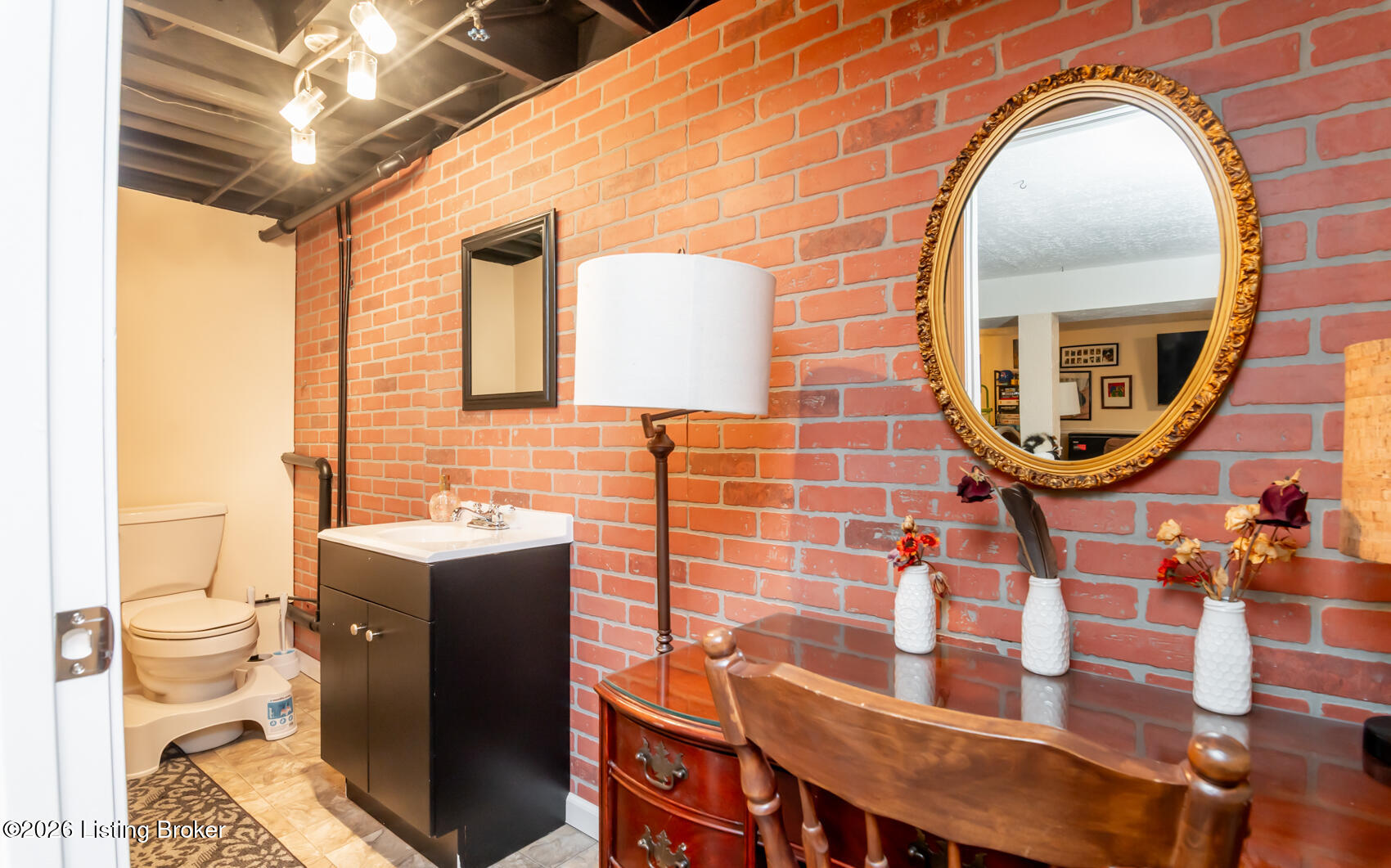 904 Girard Dr Property Photo 47