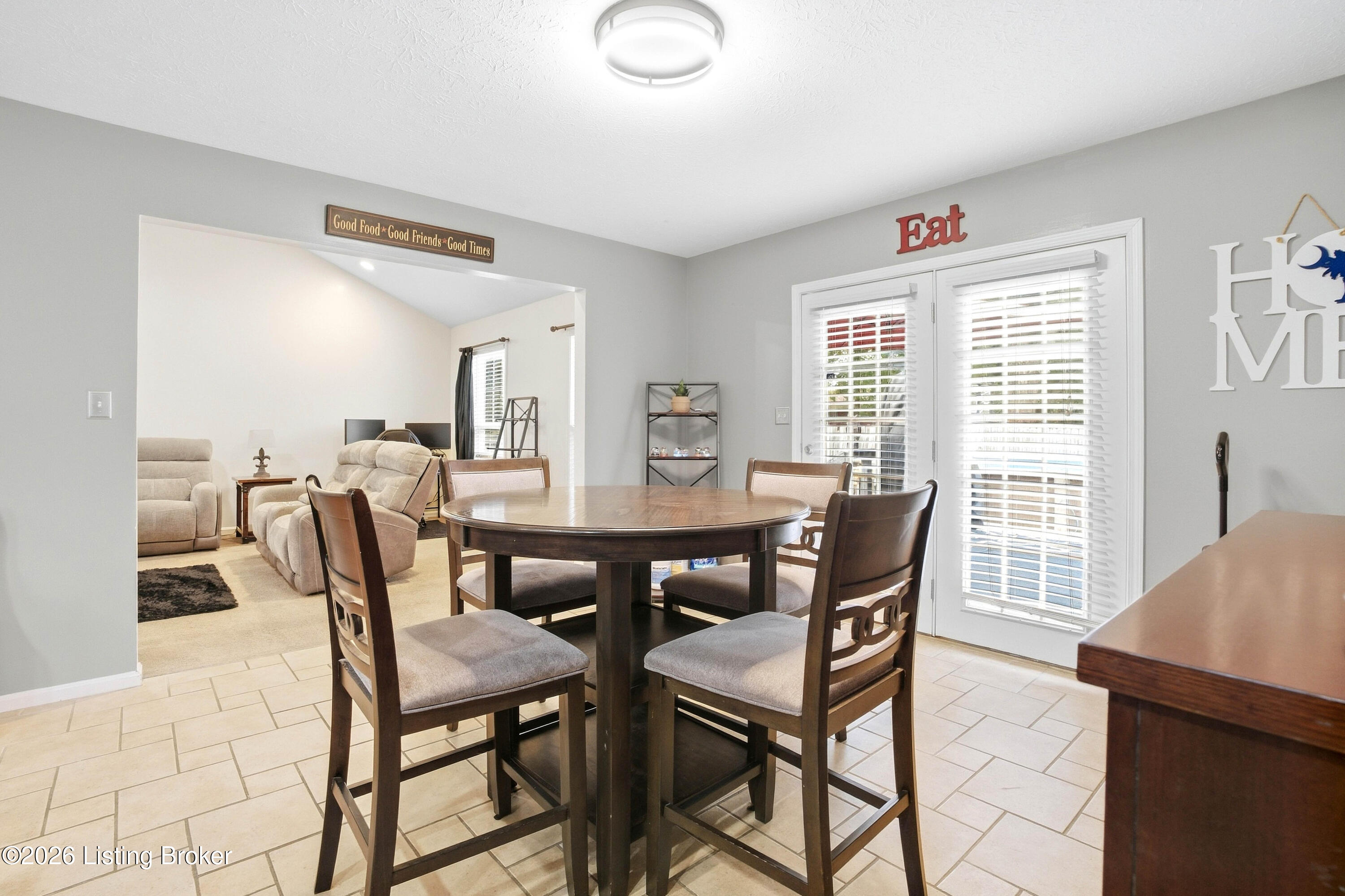 5523 Vevia Pl Property Photo 7