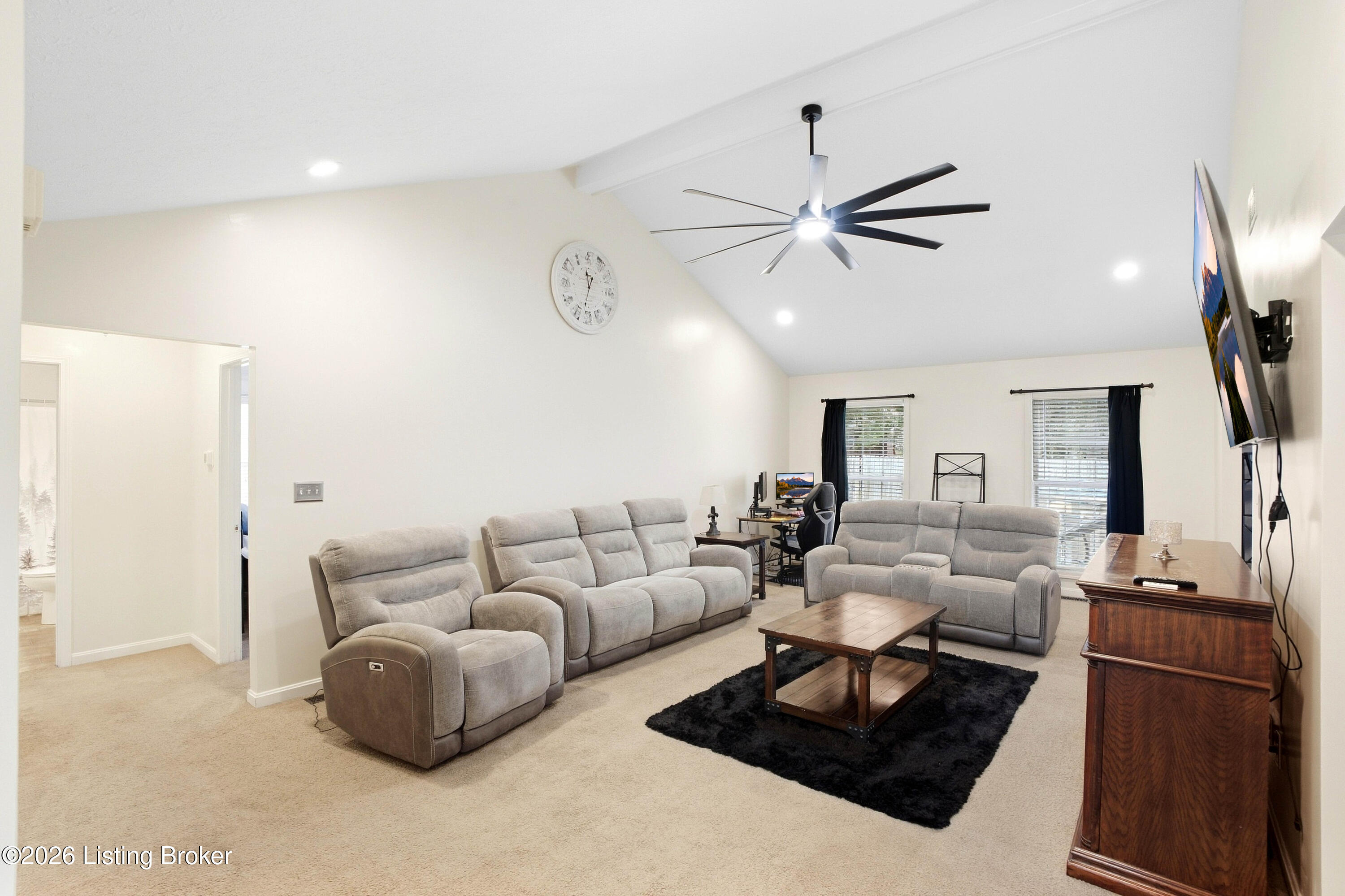 5523 Vevia Pl Property Photo 9