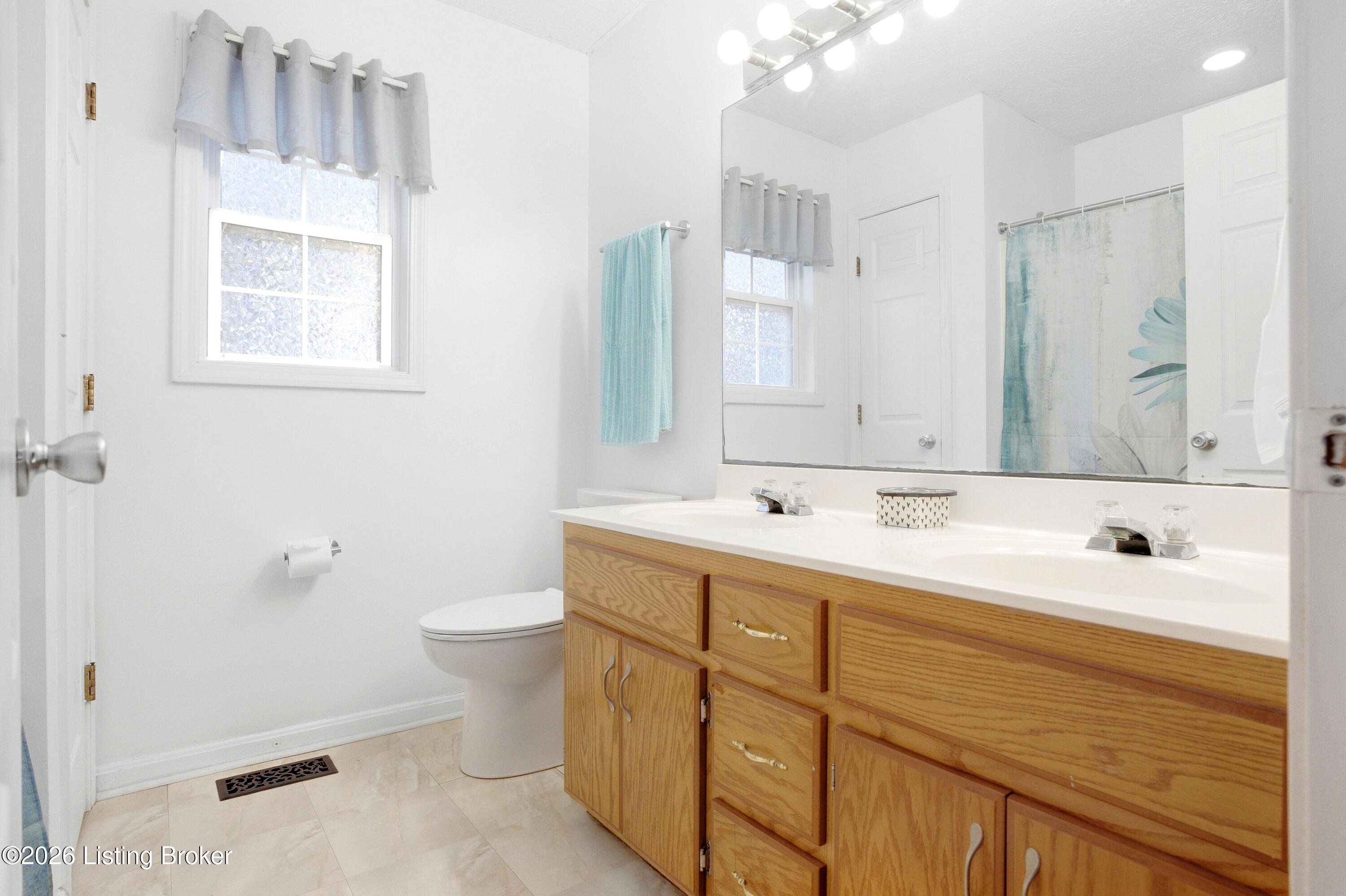 5523 Vevia Pl Property Photo 14