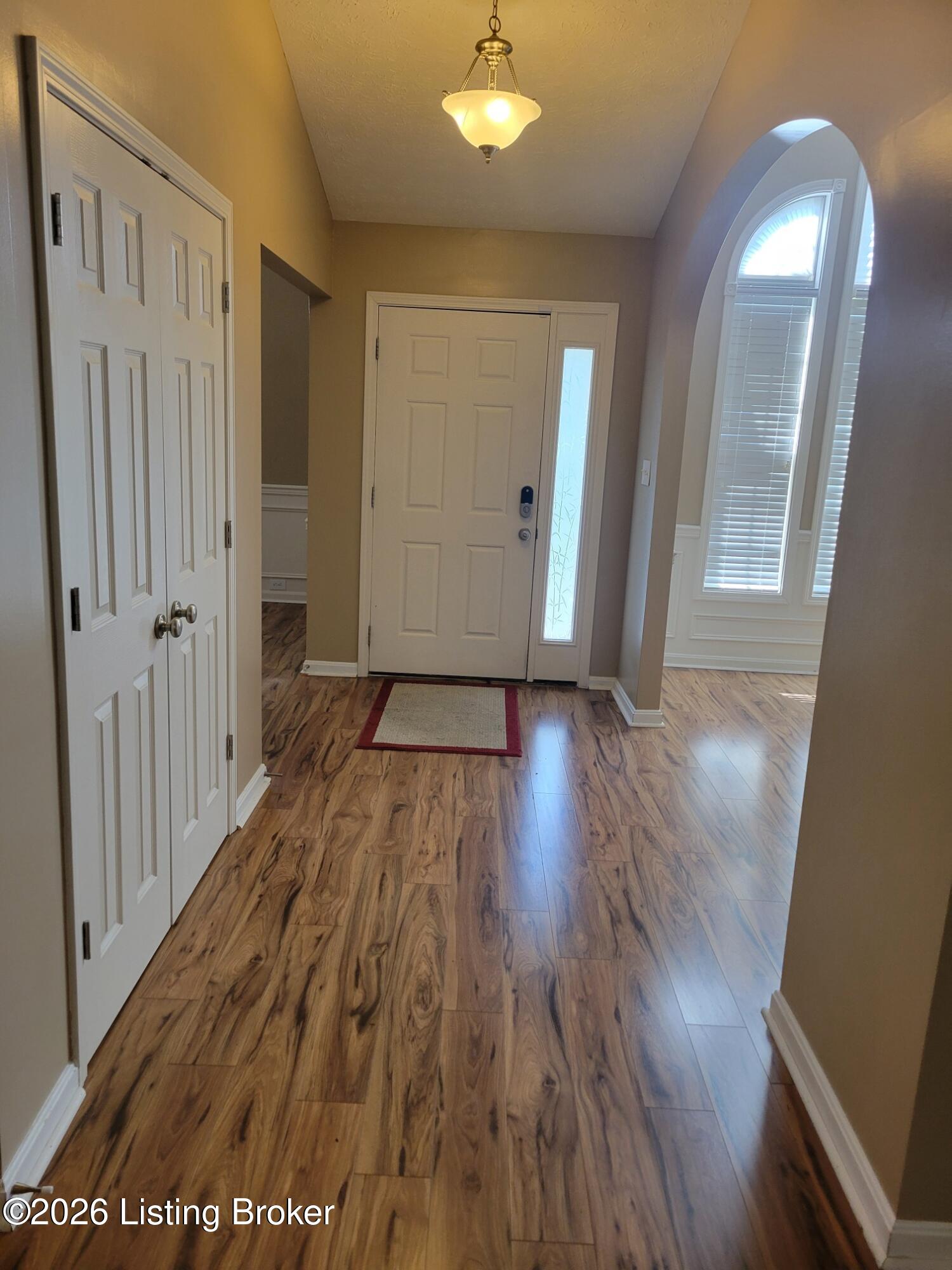 10507 Waycross Ave Property Photo 4
