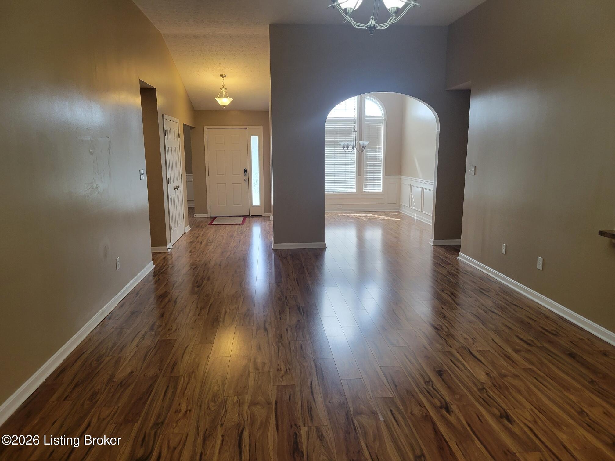 10507 Waycross Ave Property Photo 5
