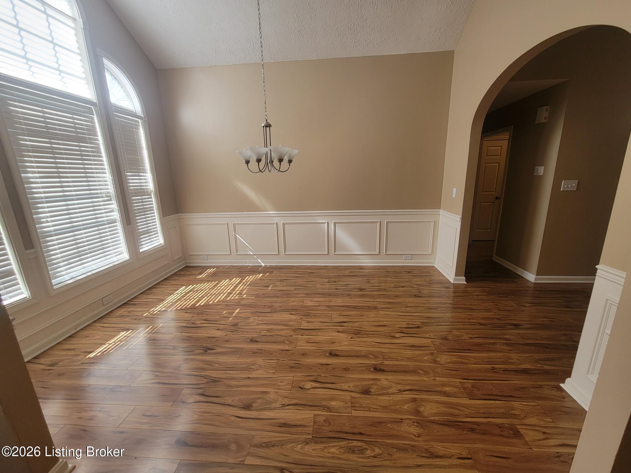 10507 Waycross Ave Property Photo 6