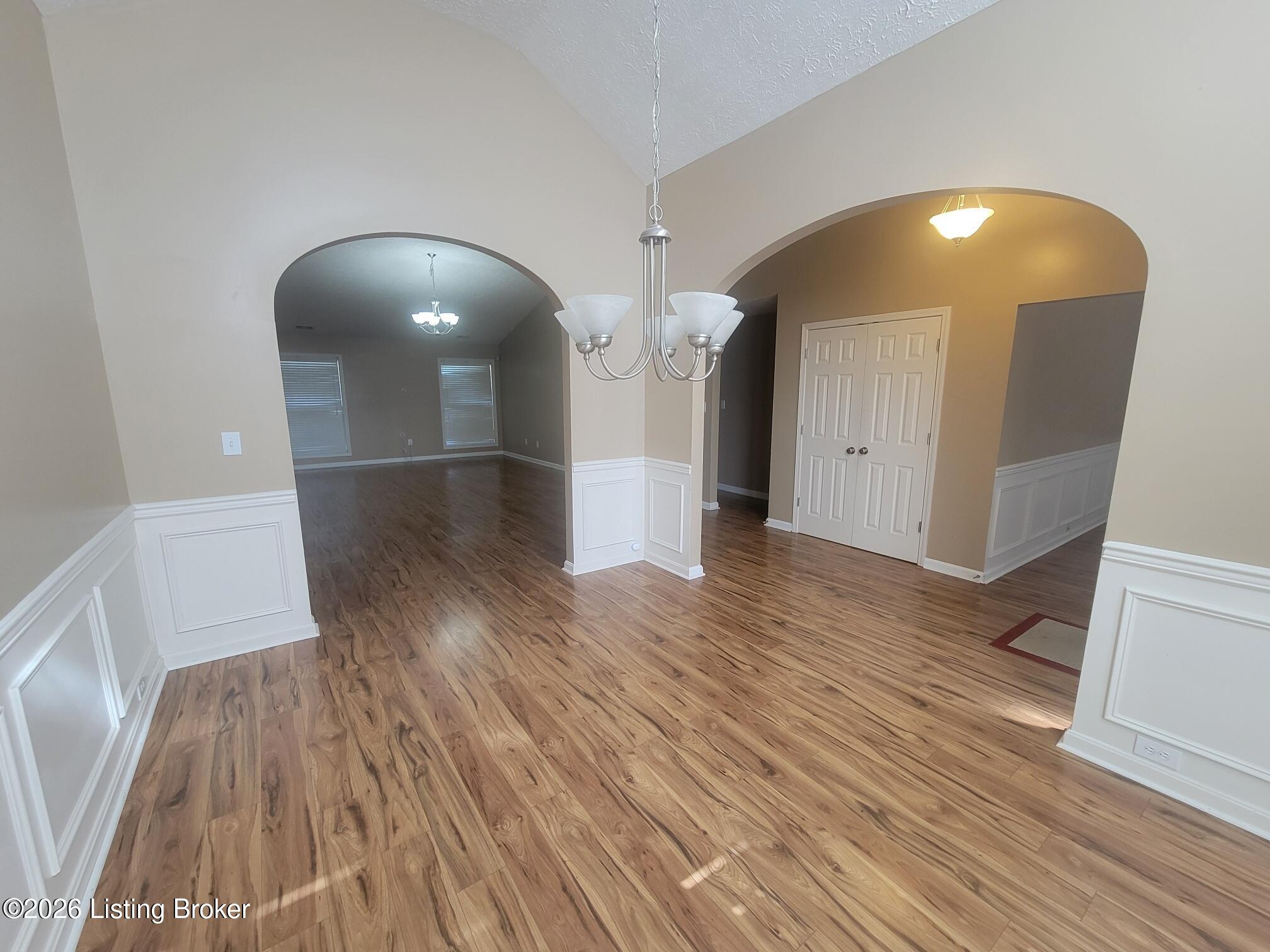 10507 Waycross Ave Property Photo 8