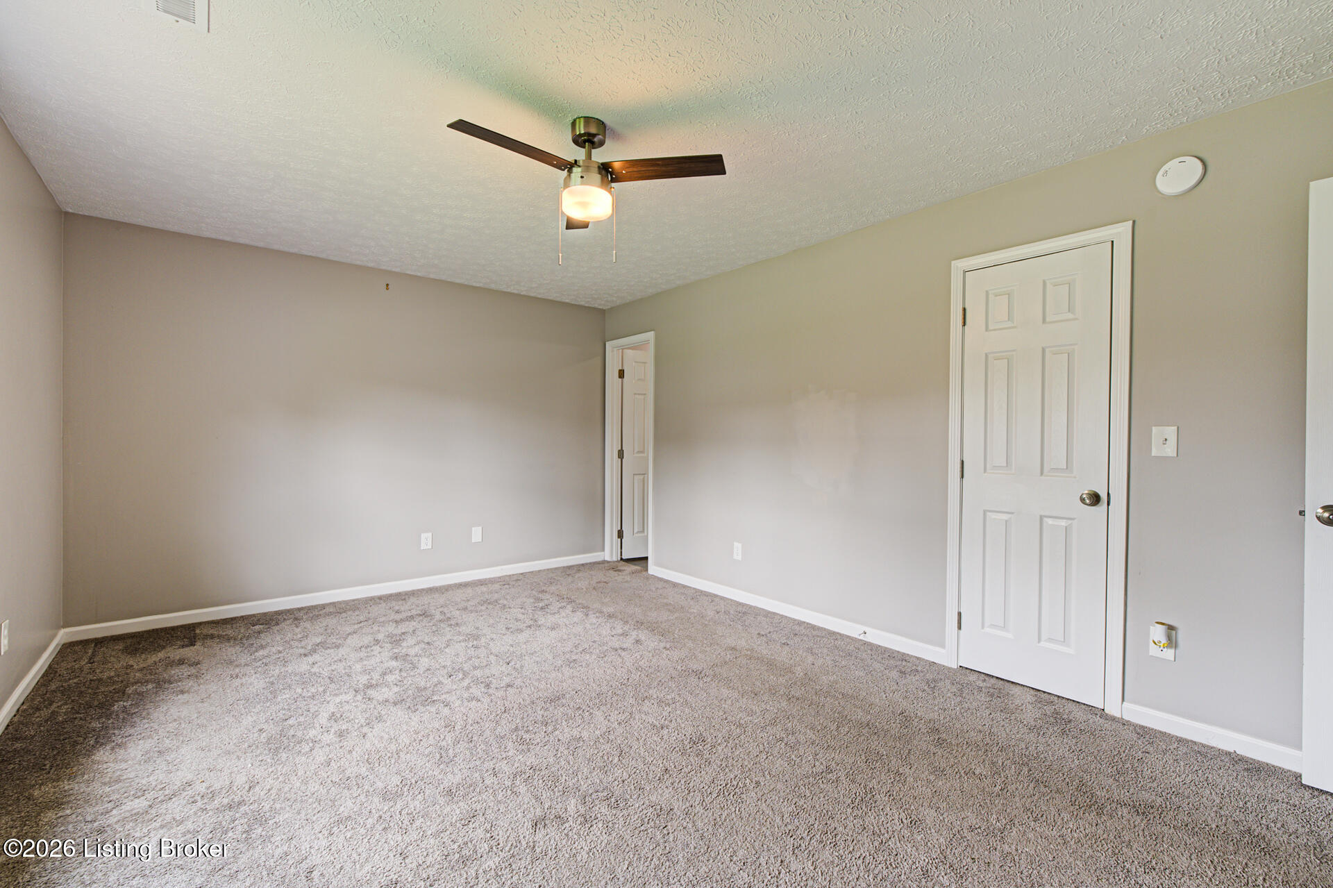 8003 Grandmeadow Ln Property Photo 16