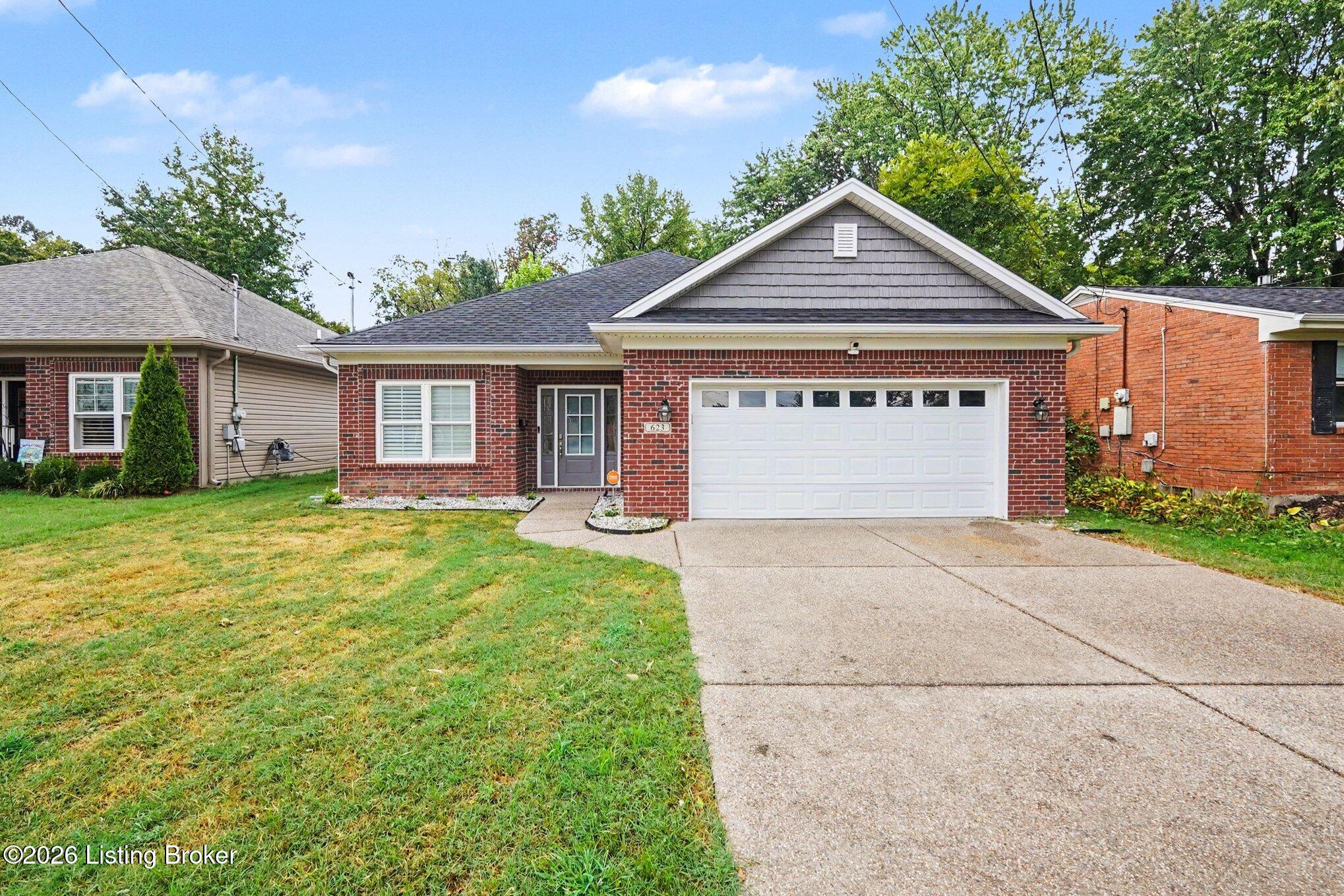 623 Washburn Ave Property Photo 1