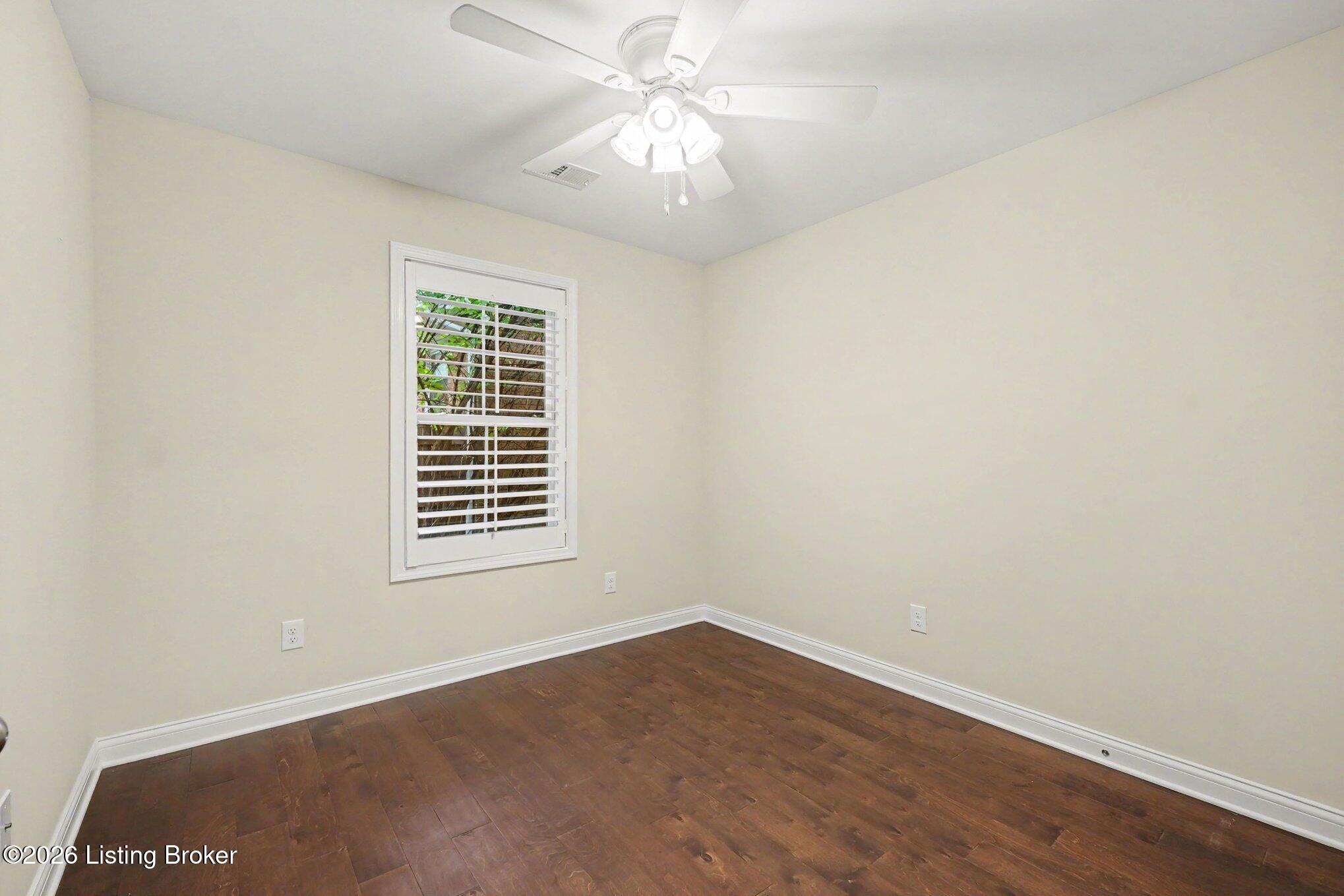 623 Washburn Ave Property Photo 9