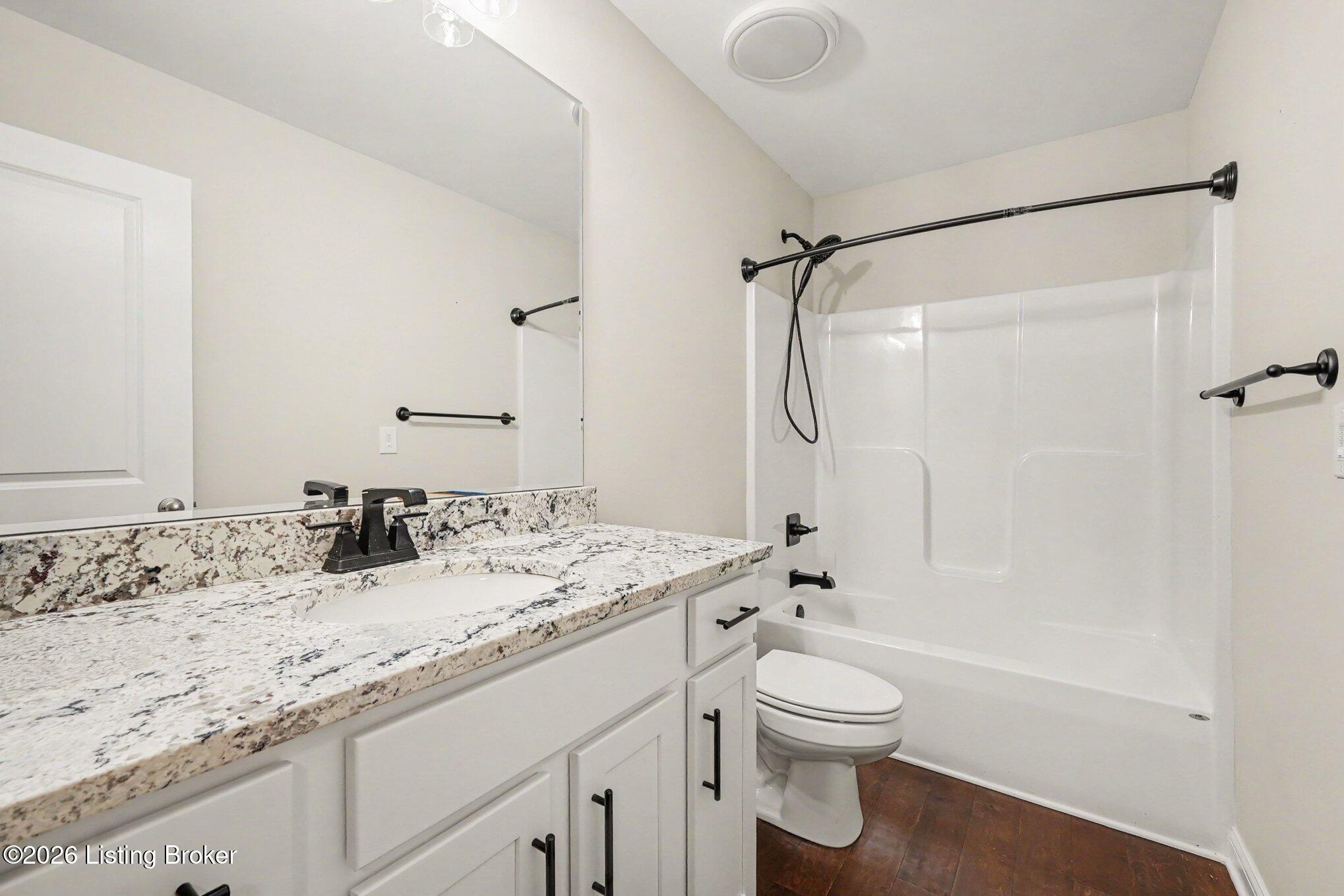 623 Washburn Ave Property Photo 11