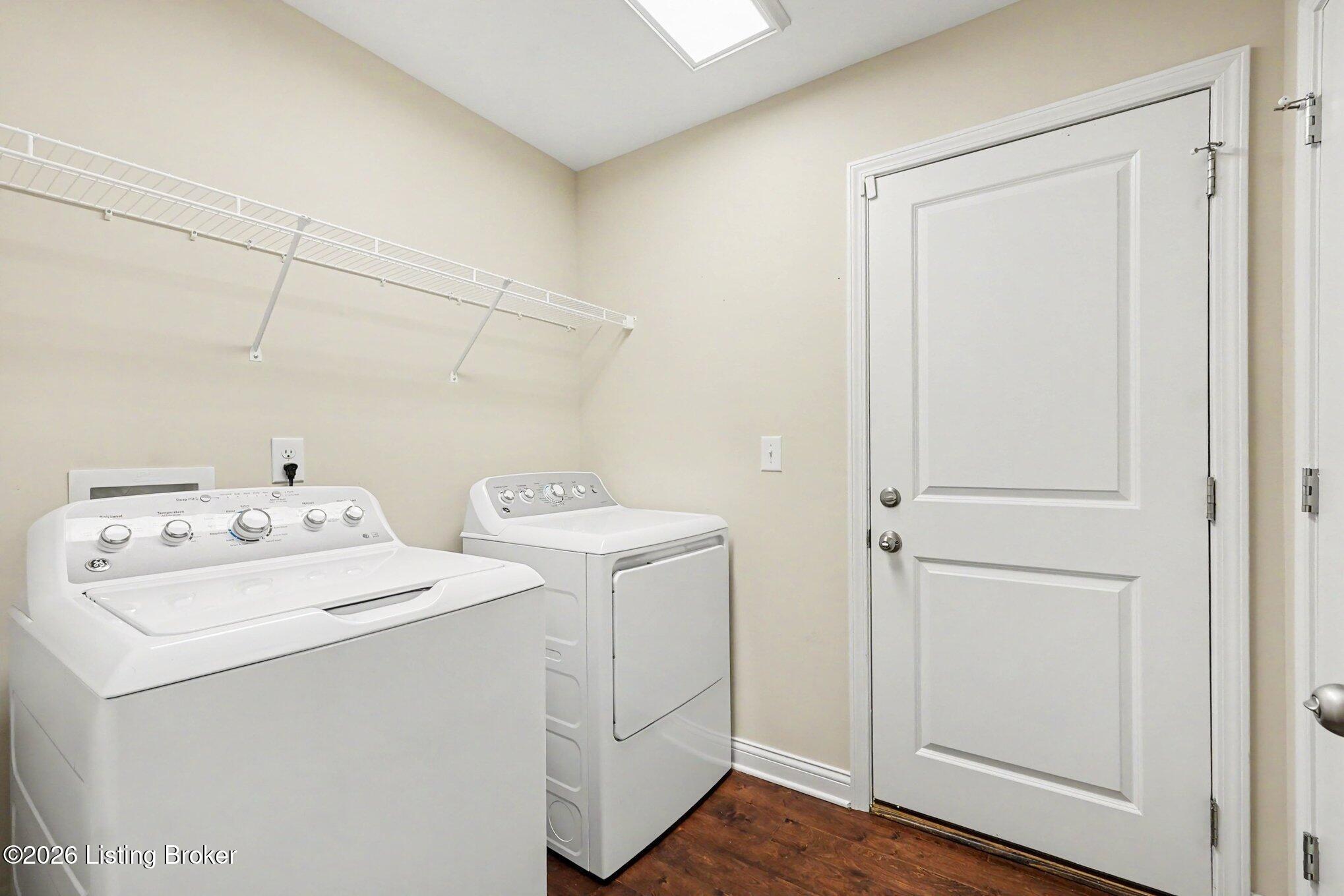 623 Washburn Ave Property Photo 12