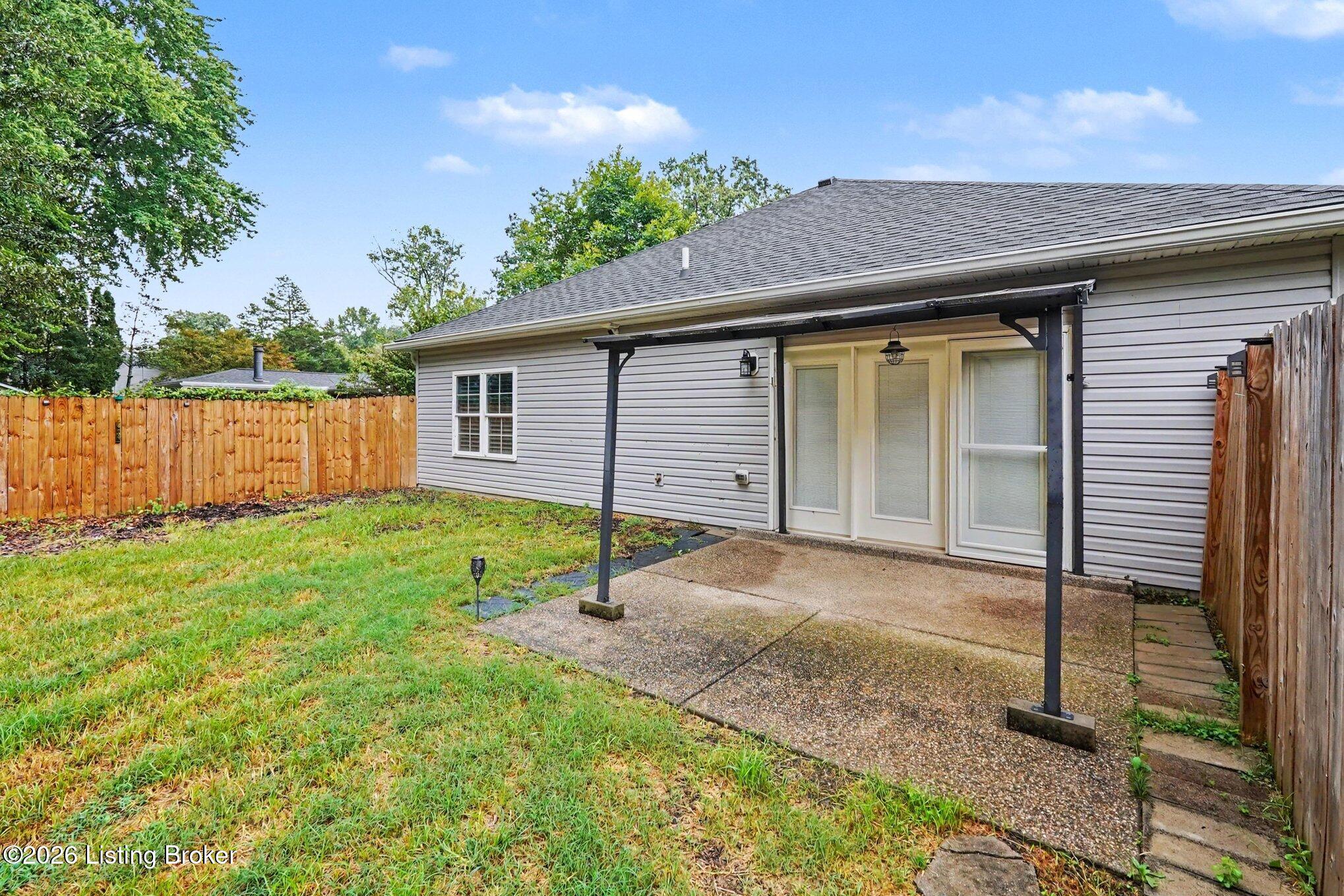 623 Washburn Ave Property Photo 14