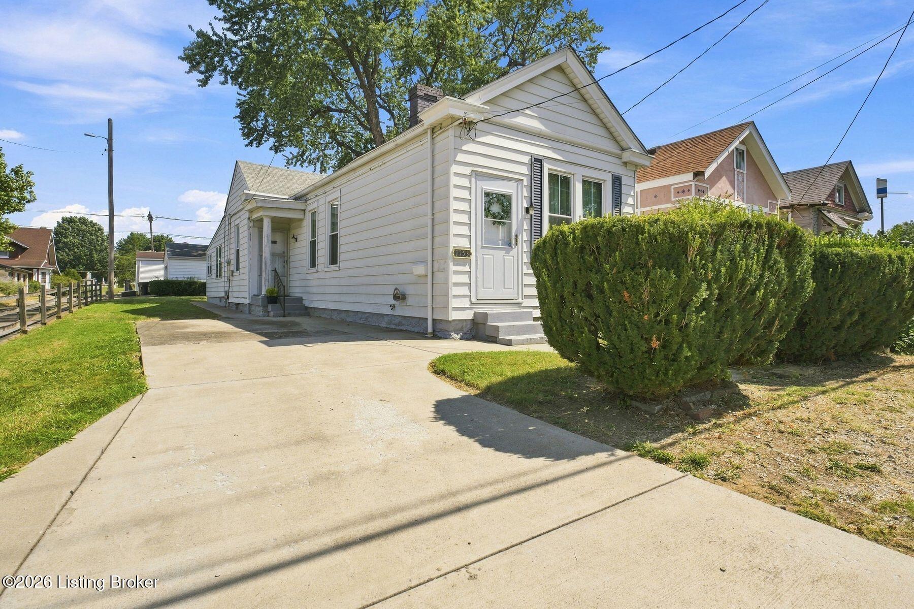 1153 Julia Ave Property Photo 1