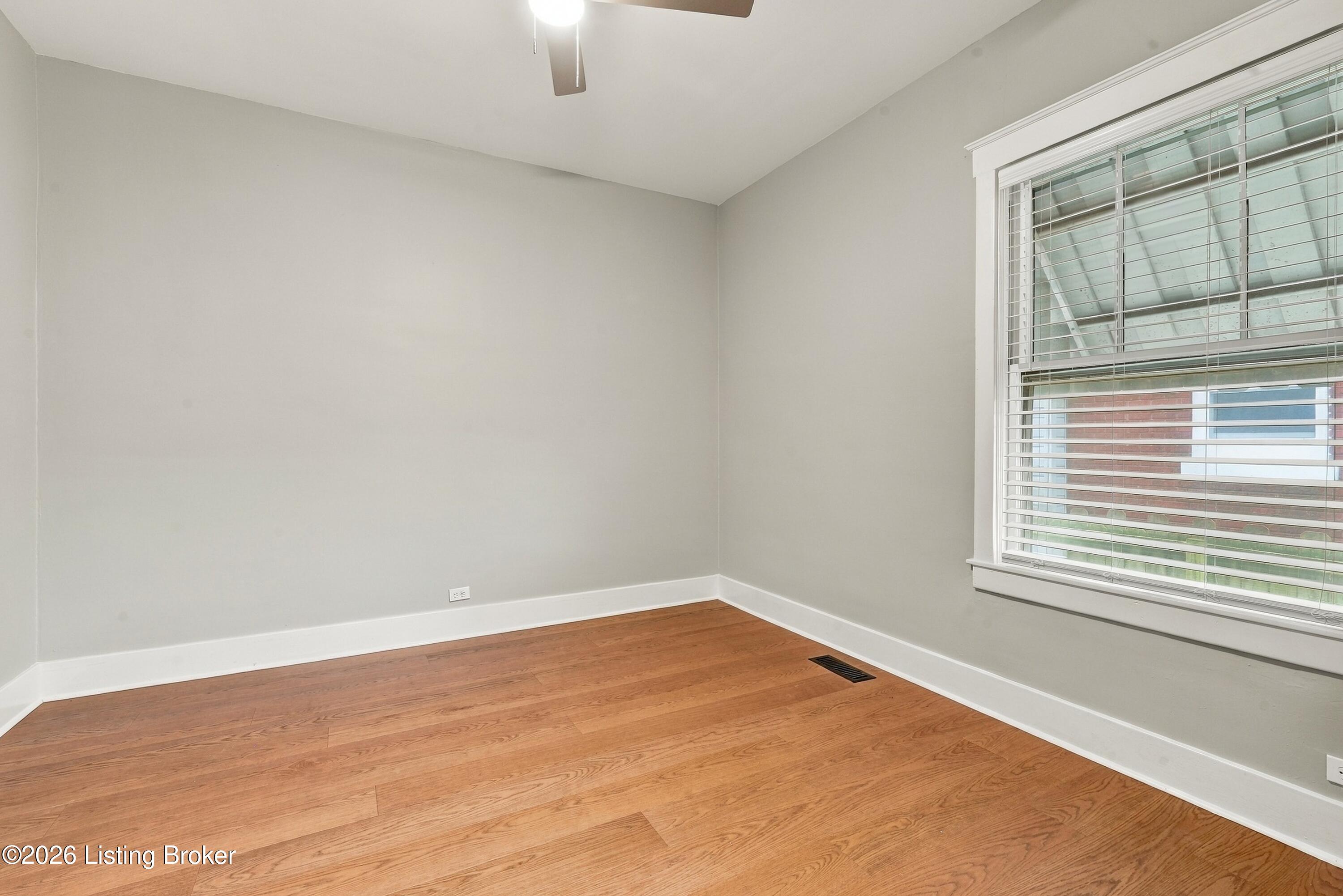 945 Eastern Pkwy Property Photo 29