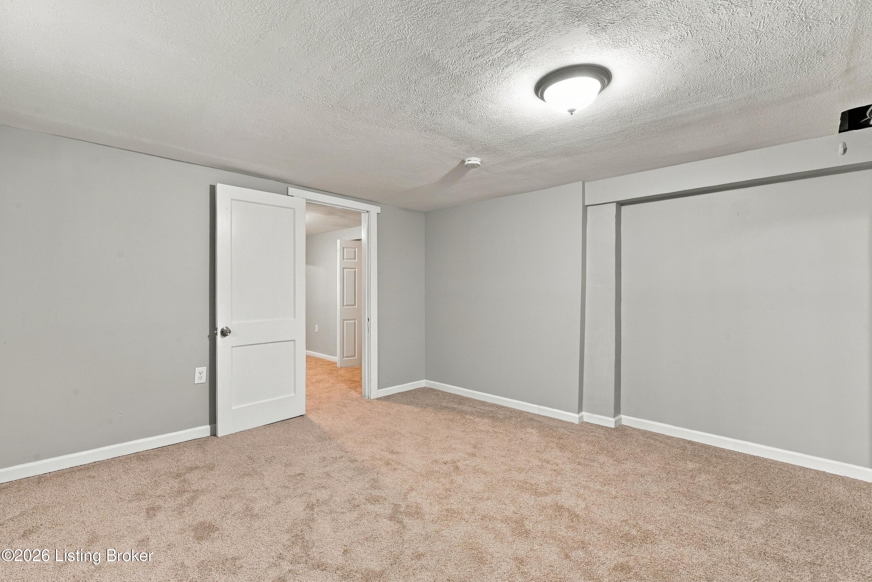 945 Eastern Pkwy Property Photo 40