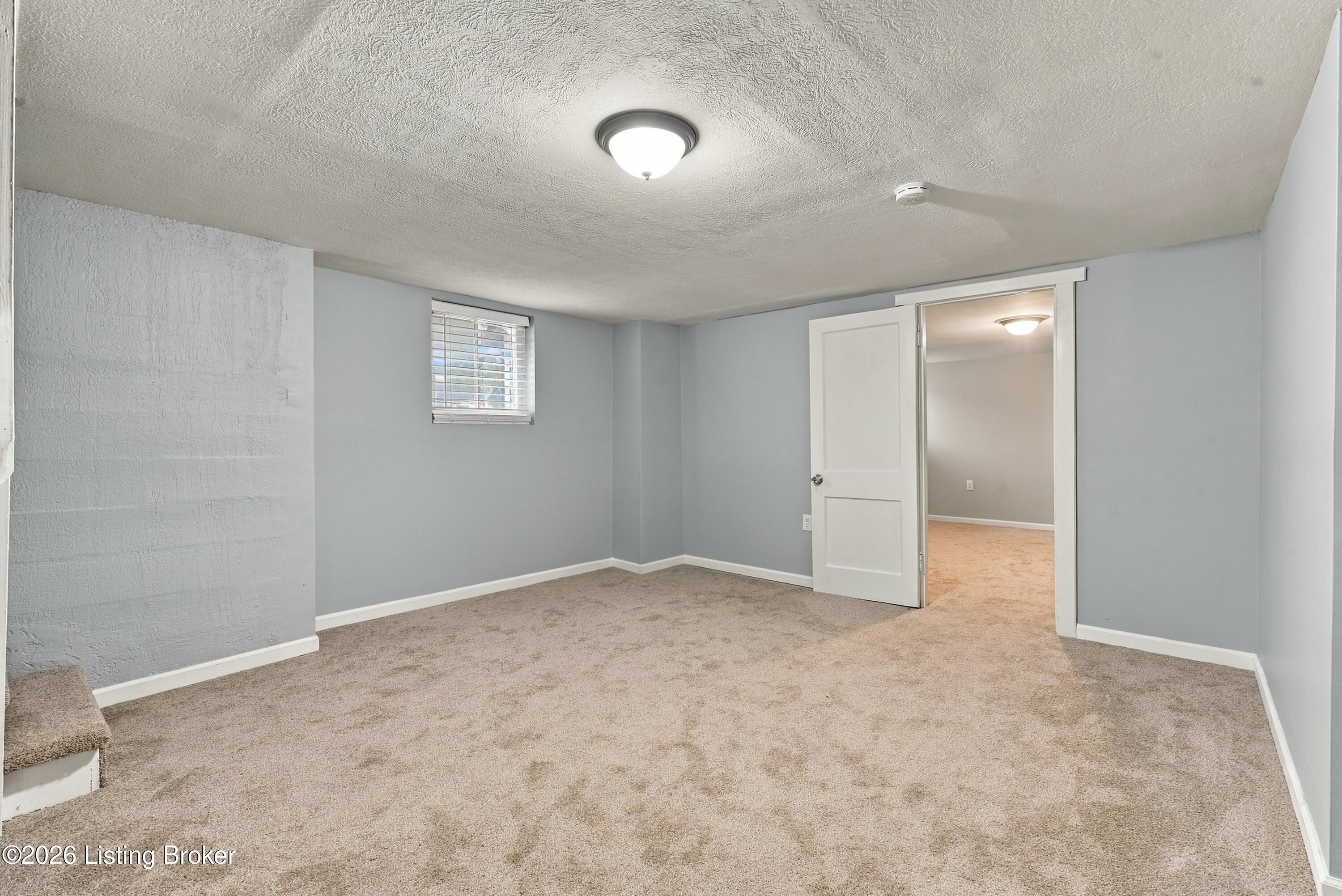 945 Eastern Pkwy Property Photo 43