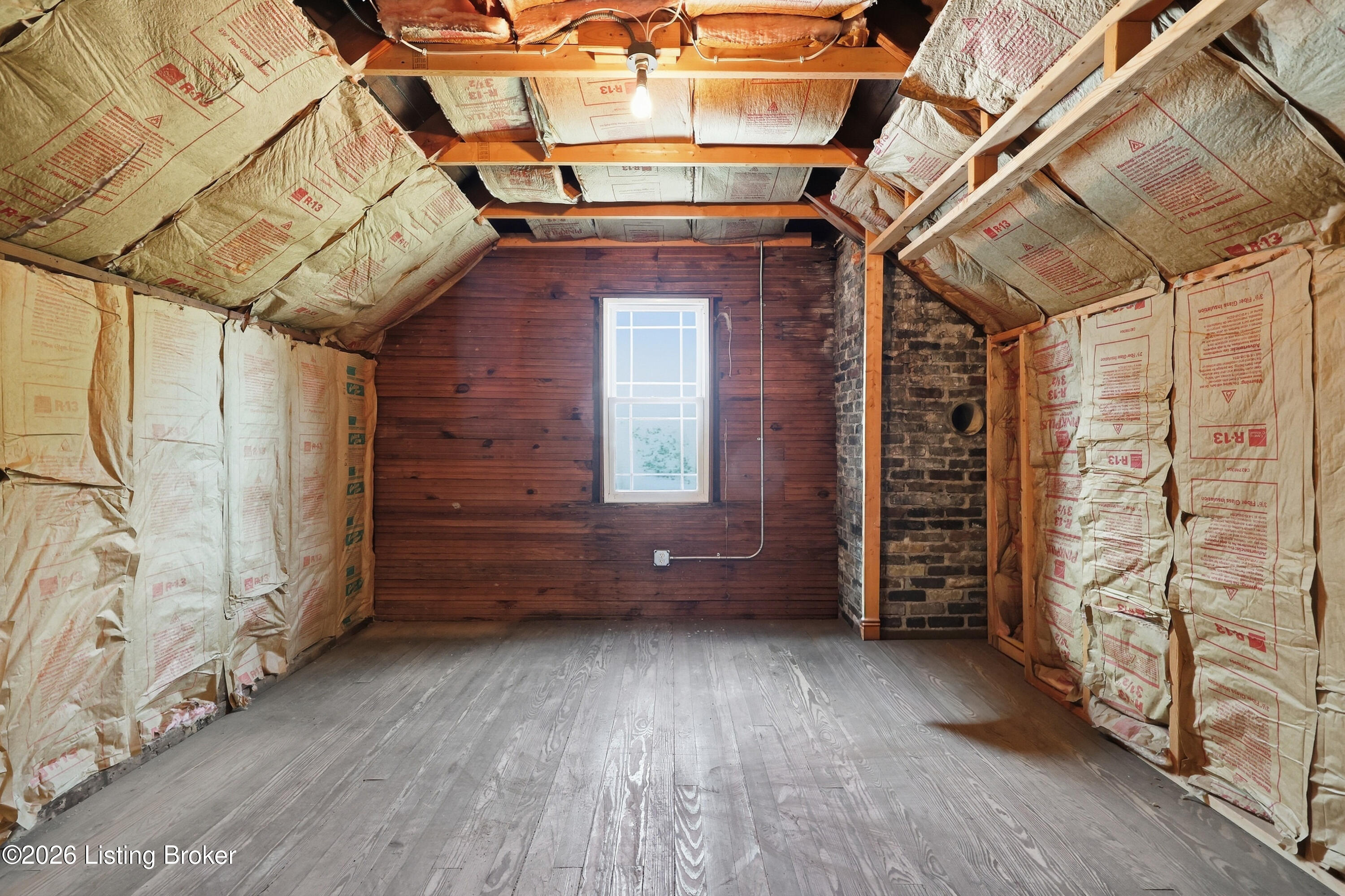 108 1st St Property Photo 41