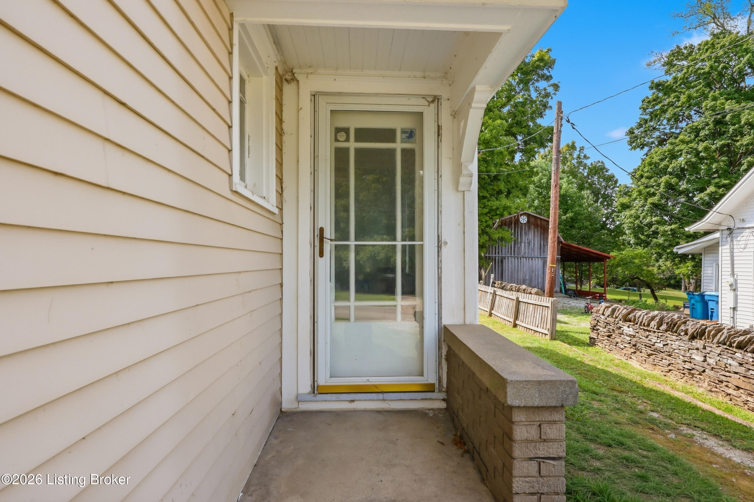 108 1st St Property Photo 52