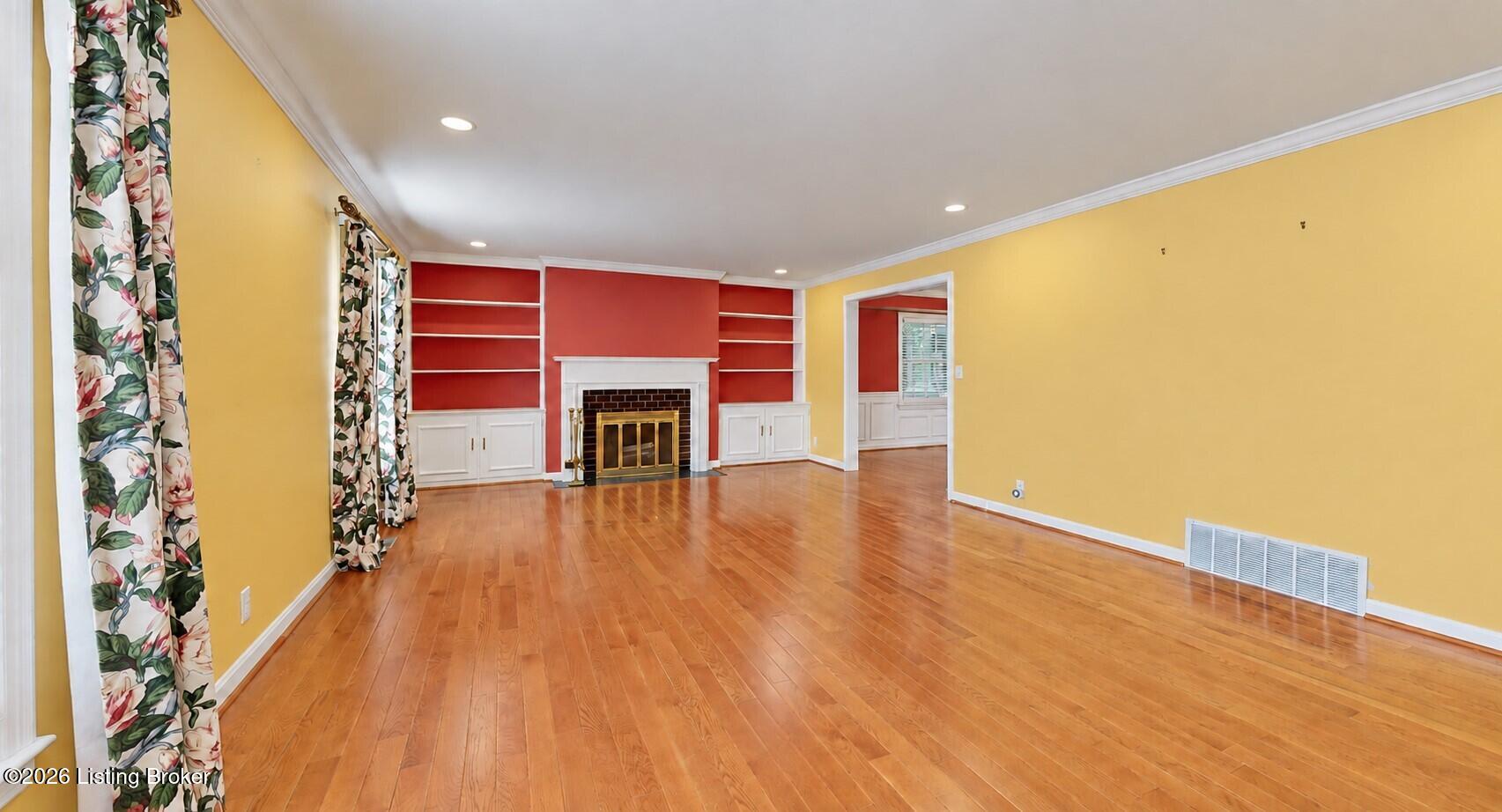 2103 Glenview Ave Property Photo 3