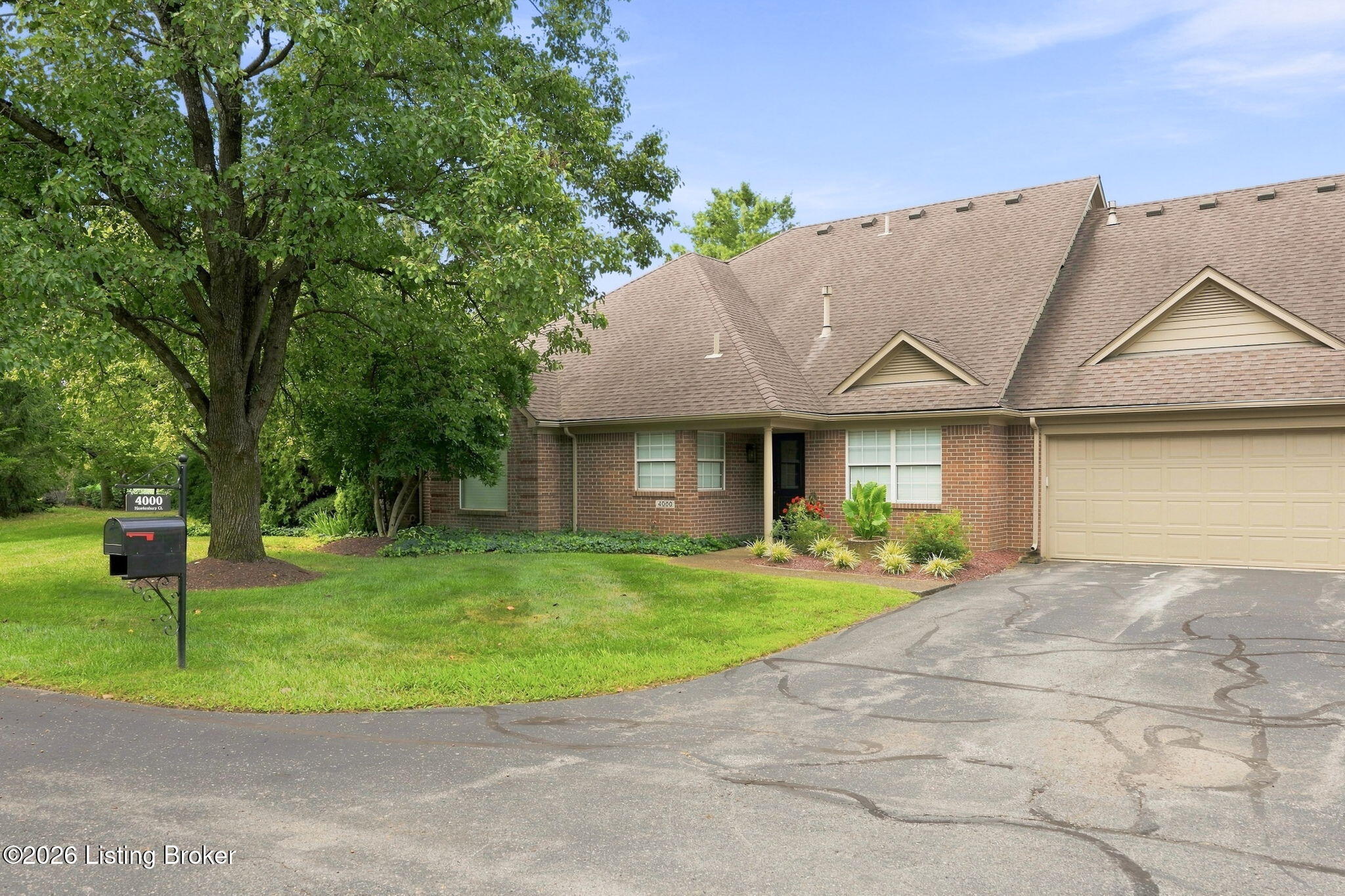 4000 Hawkesbury Ct Property Photo 3