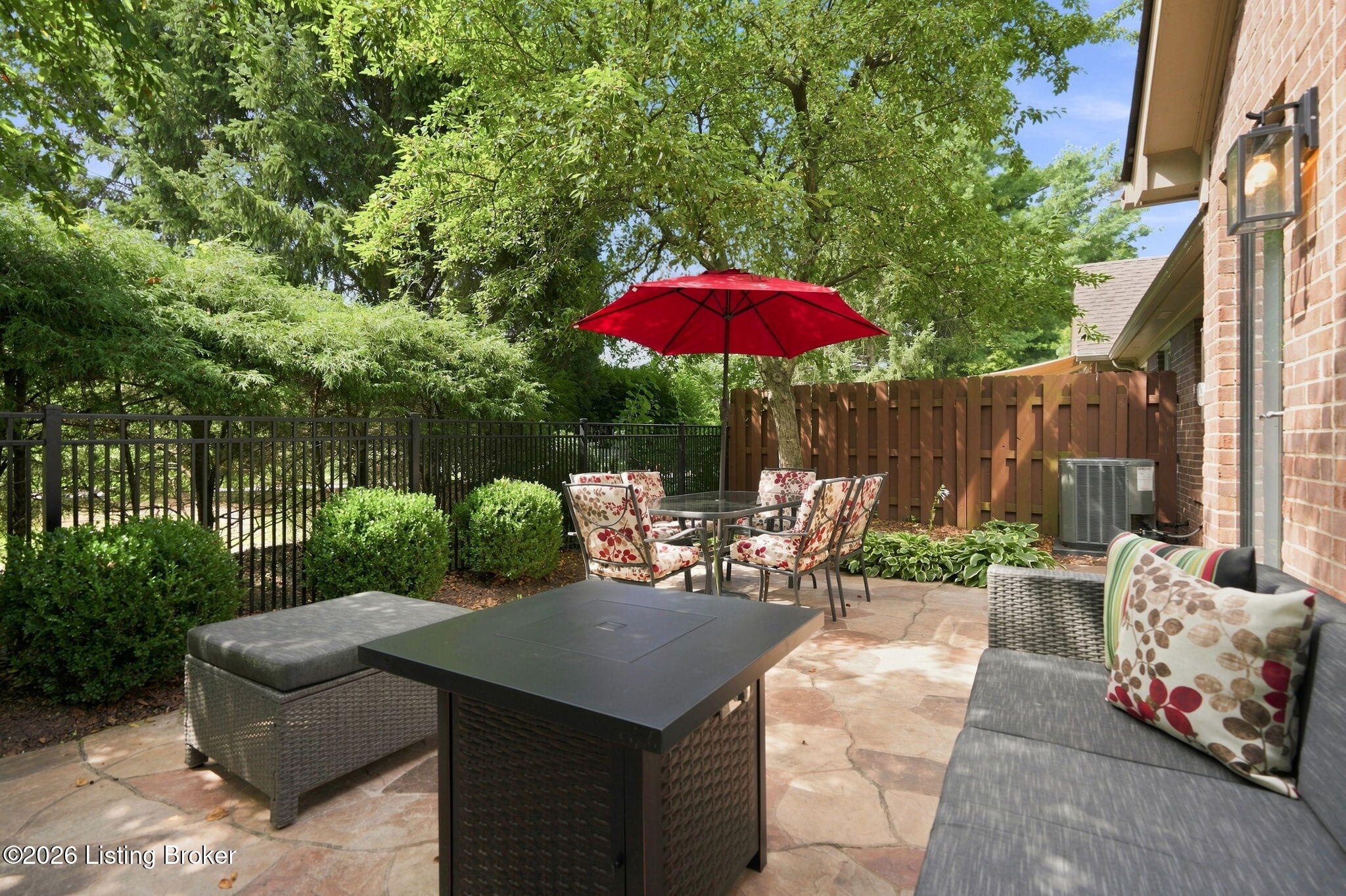 4000 Hawkesbury Ct Property Photo 35