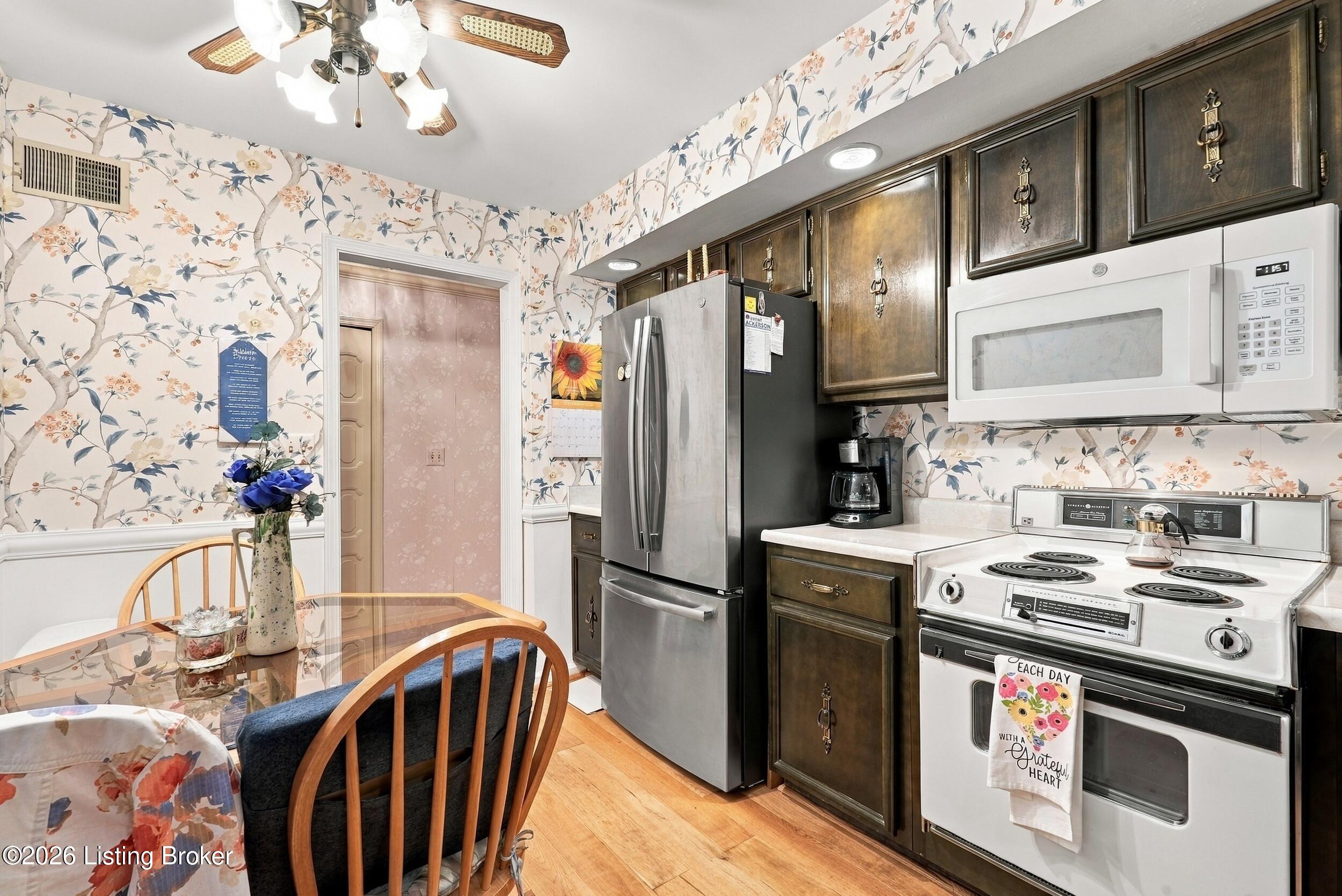 4825 Sherburn Ln 109-b Property Photo 6
