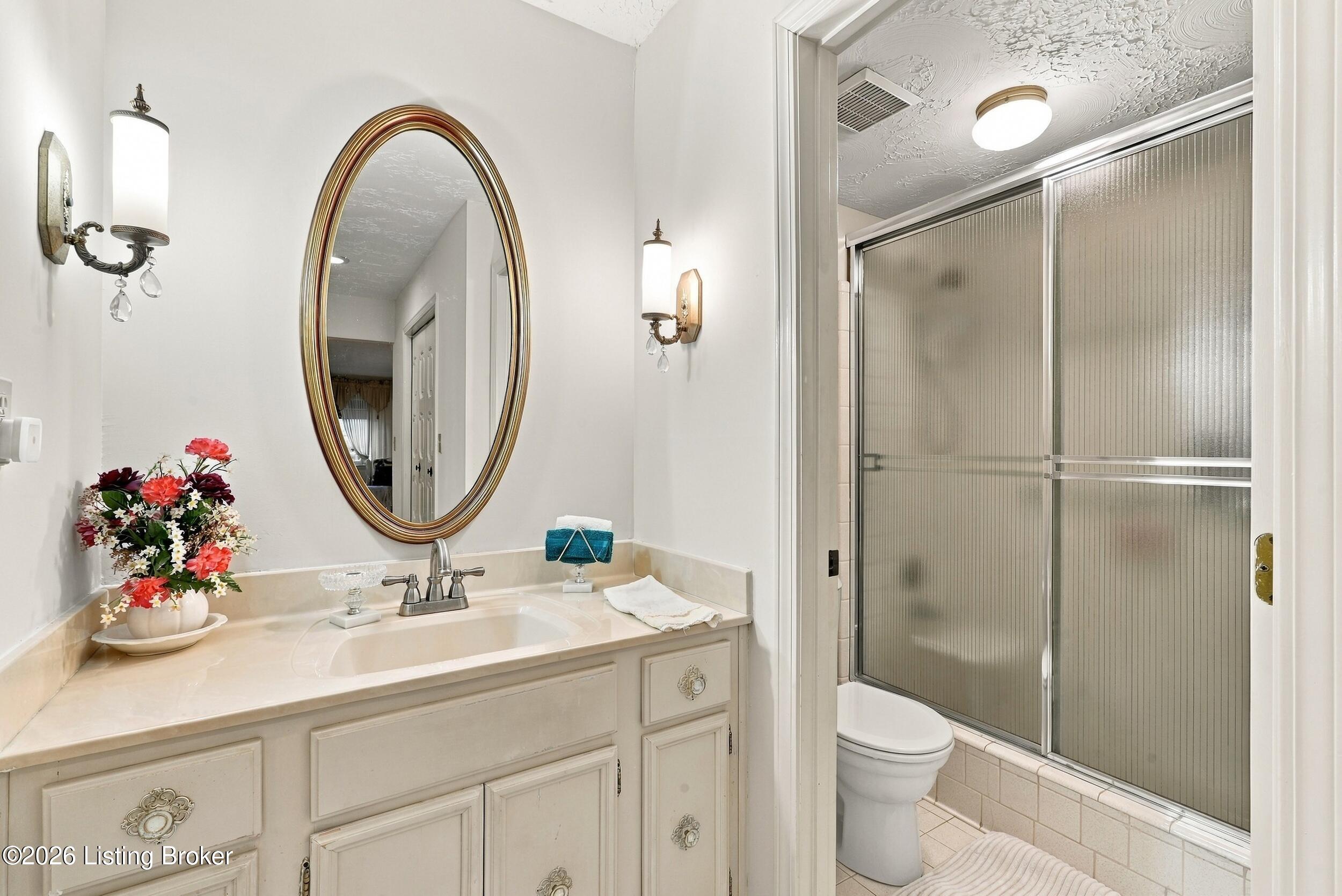 4825 Sherburn Ln 109-b Property Photo 10