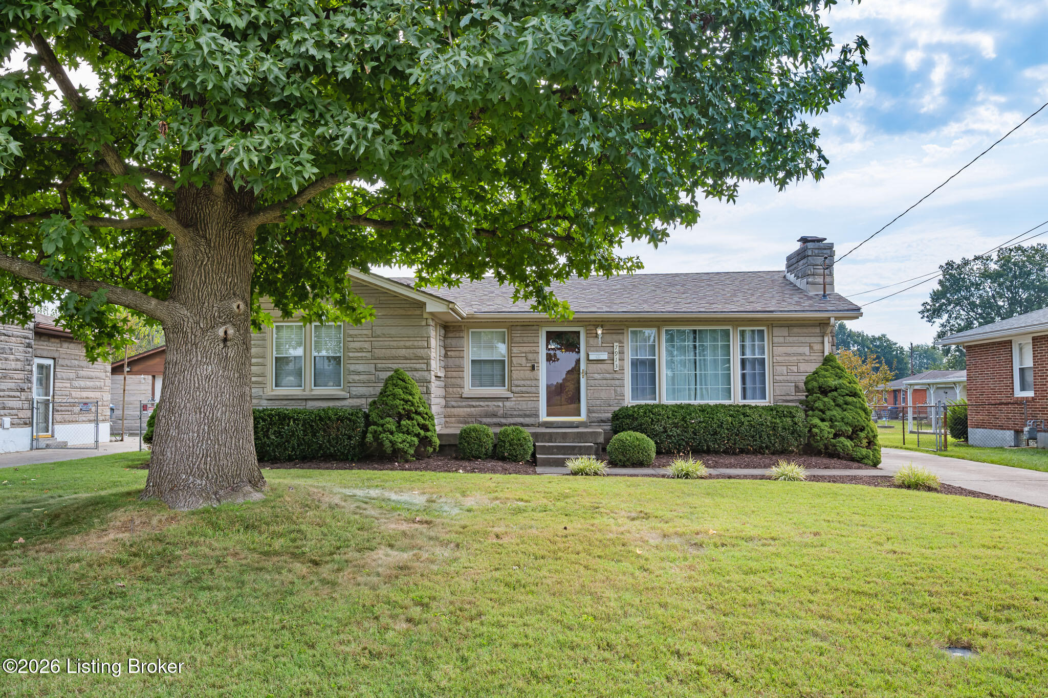 7913 Canna Dr Property Photo 3