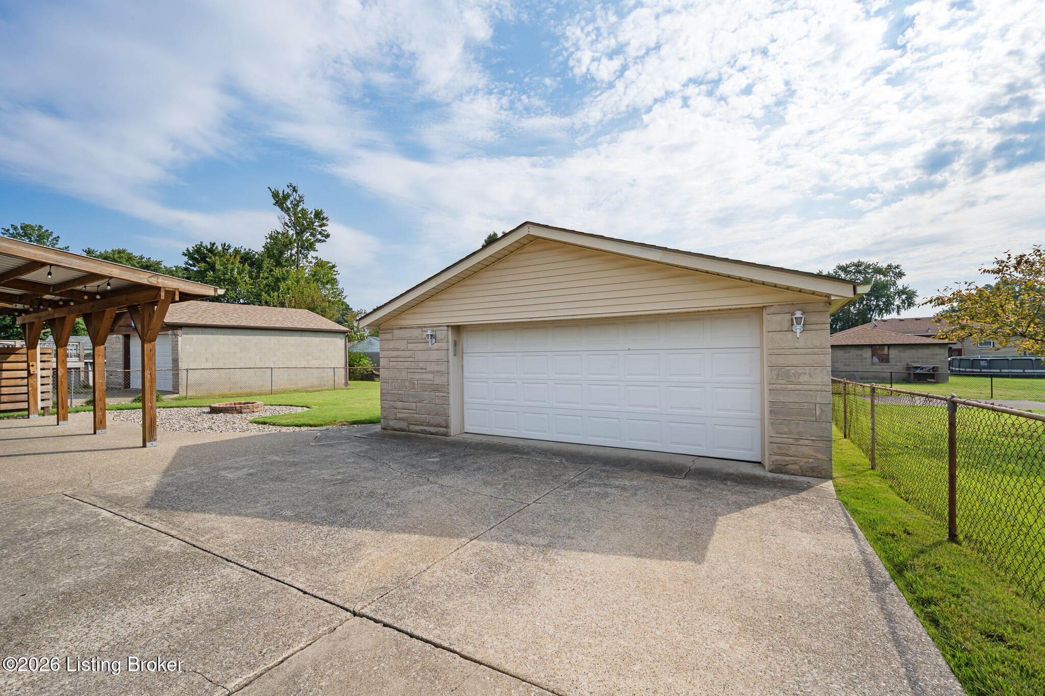 7913 Canna Dr Property Photo 42