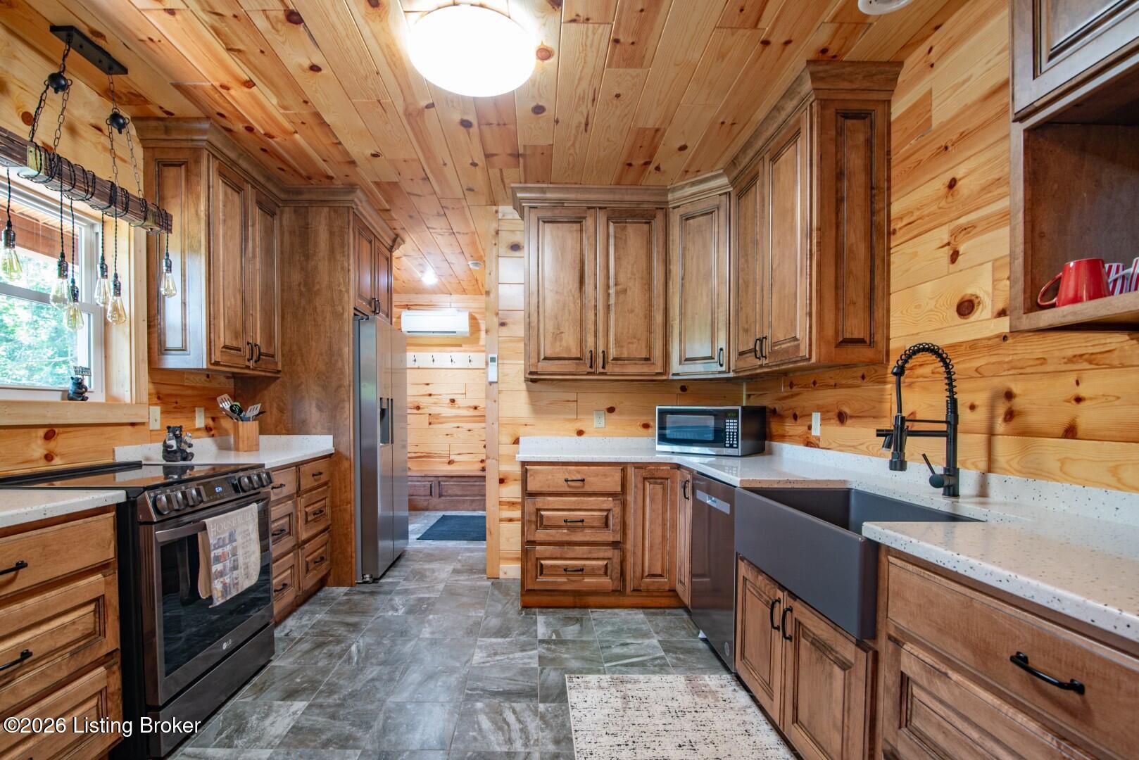 2086a Martin Pierce Rd Property Photo 12