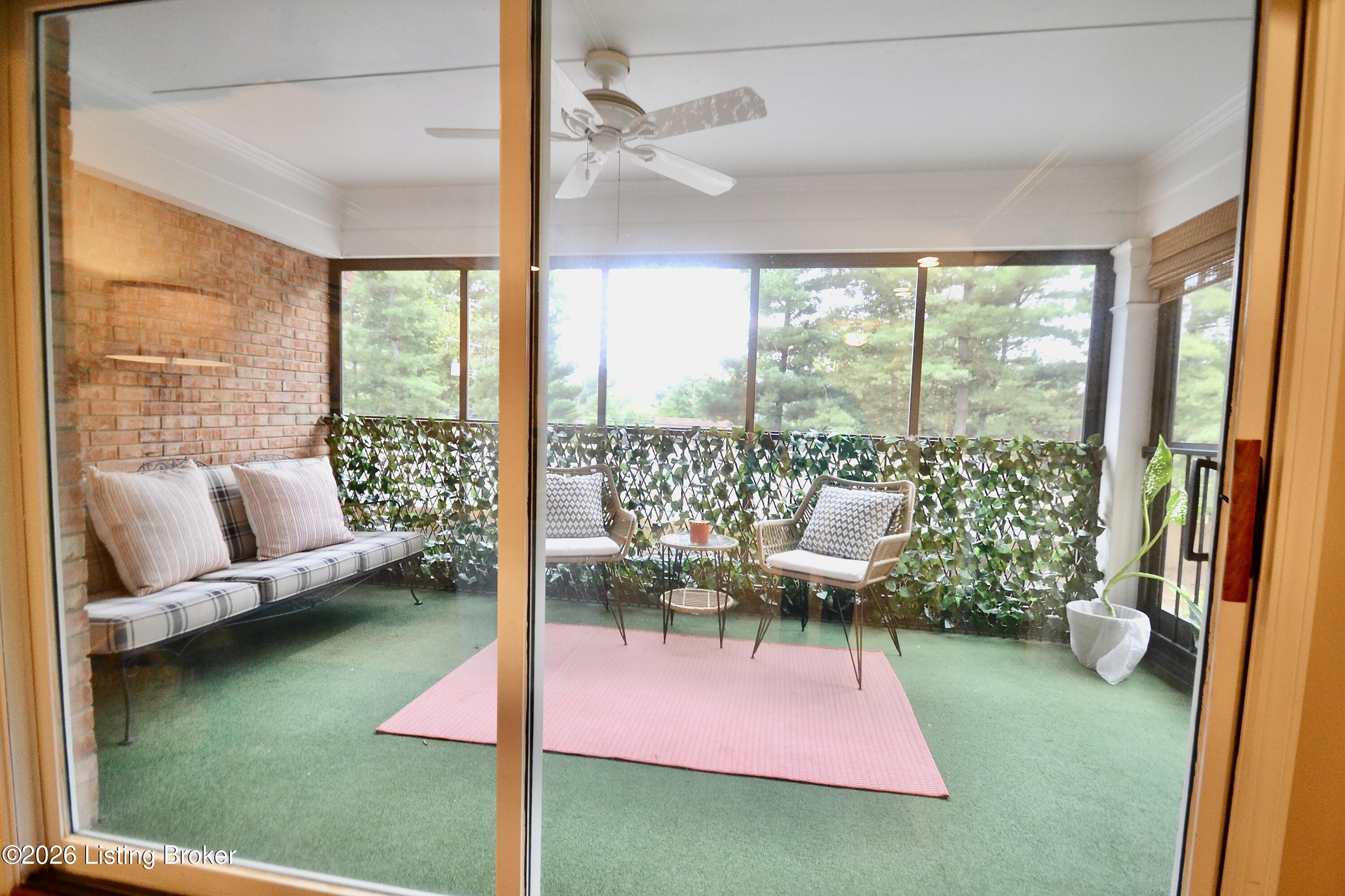 651 Breckenridge Ln Apt 202 Property Photo 6