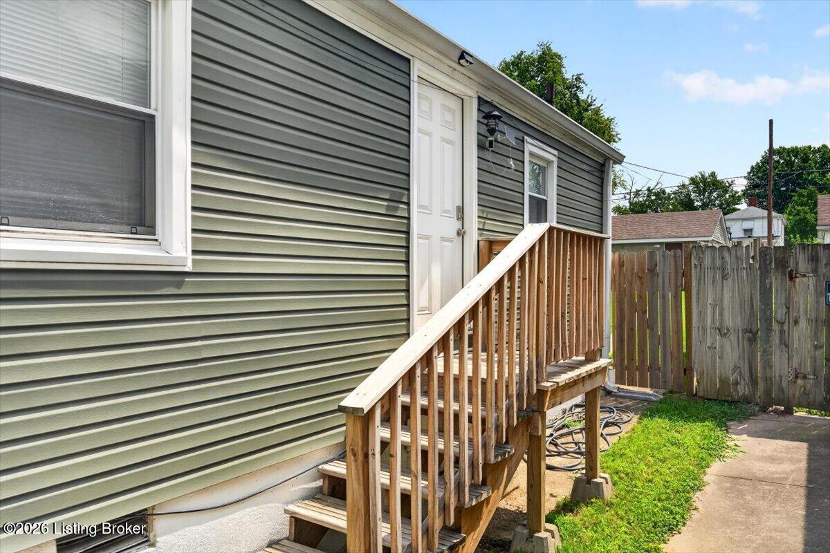3667 Woodruff Ave Property Photo 27