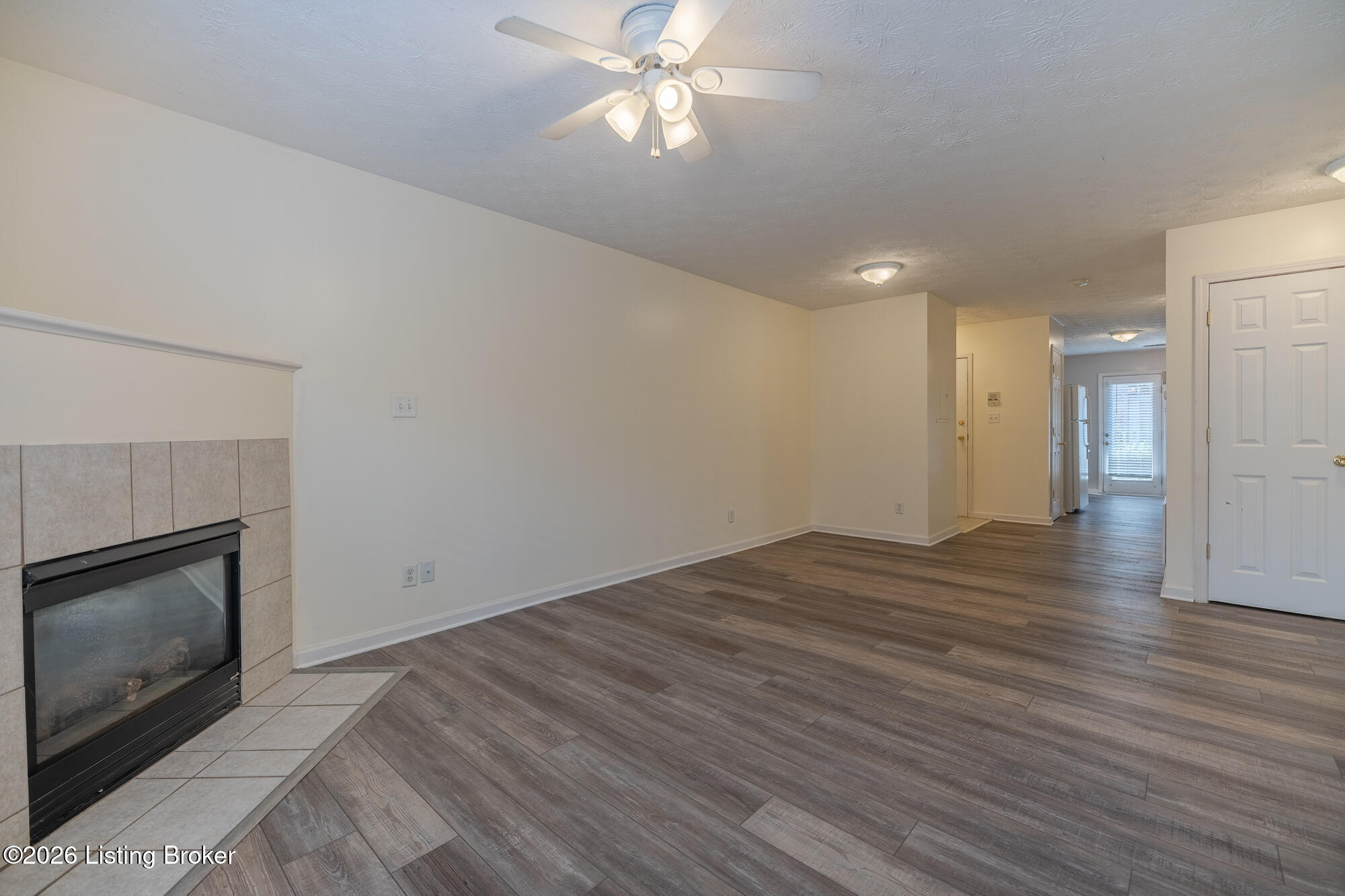 1110 Neon Way Property Photo 4
