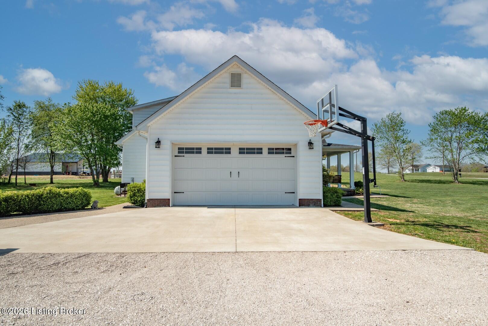 2974 Bacon Creek Rd Property Photo 4