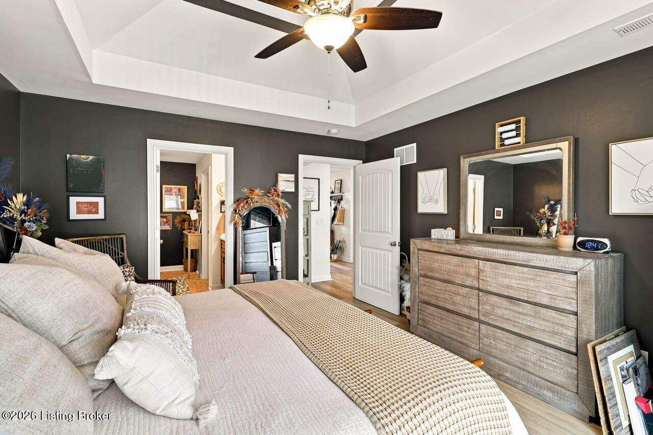 104 Sweetspire Dr Property Photo 16