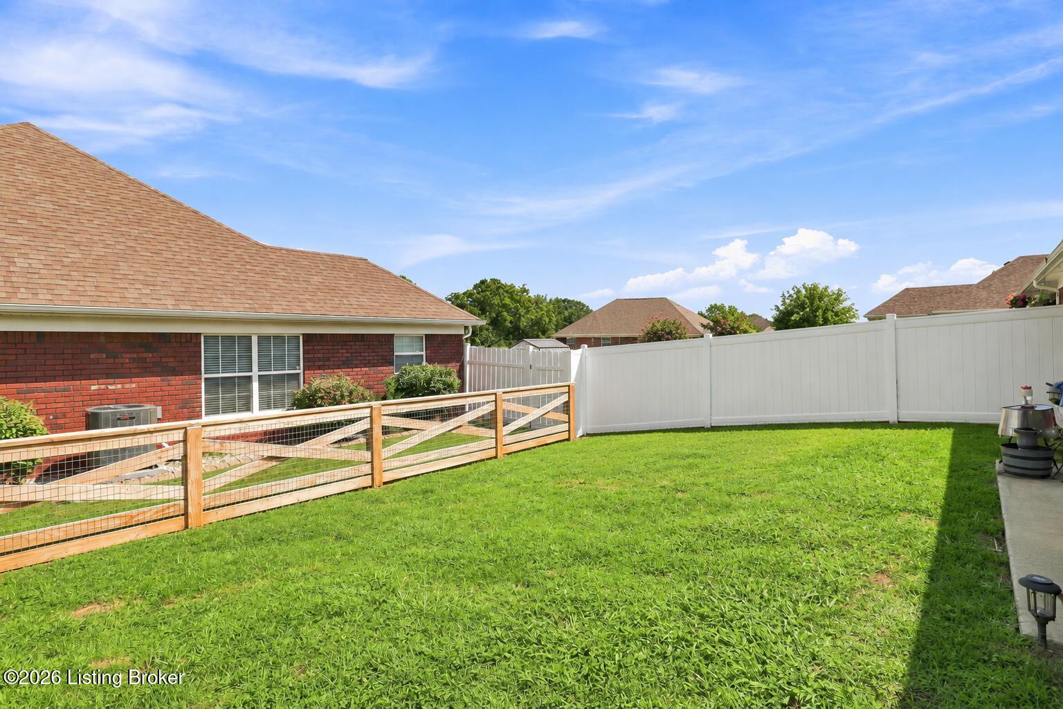104 Sweetspire Dr Property Photo 26