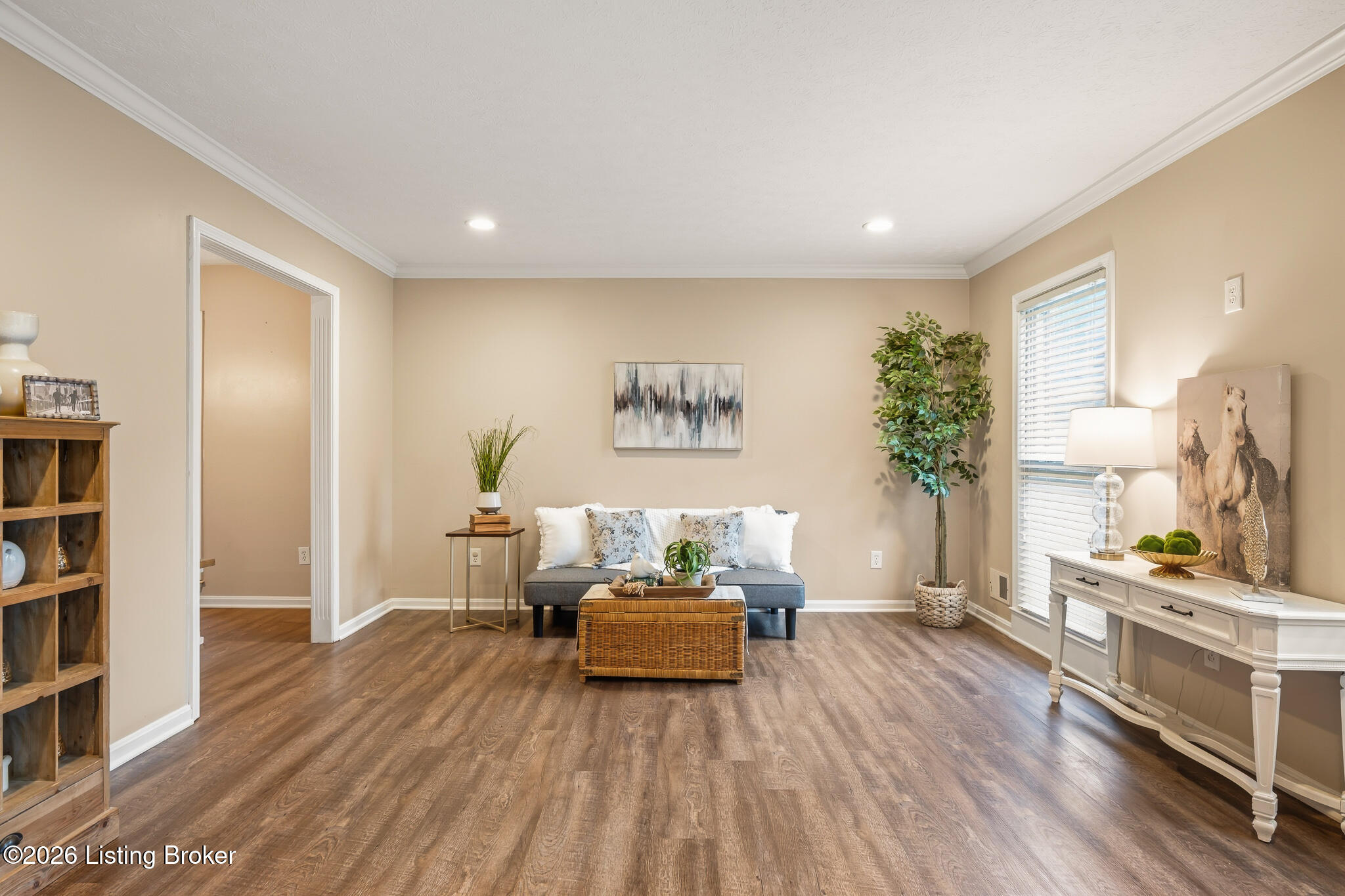 9312 Le Beau Ct Property Photo 2