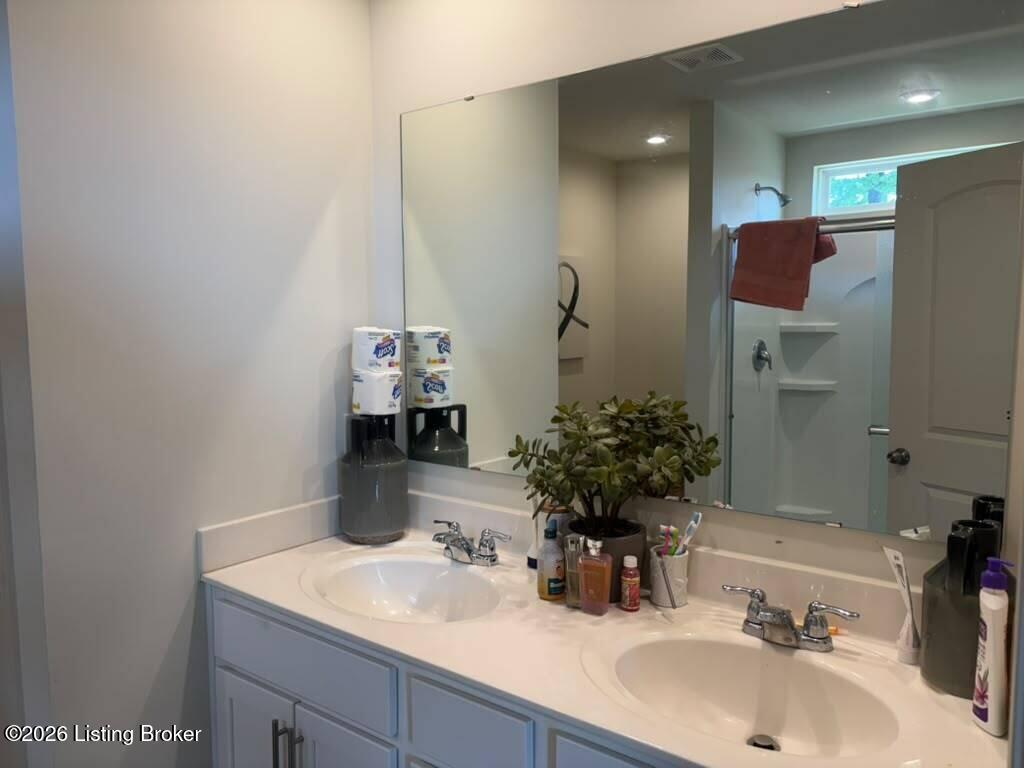7020 Hollow Oaks Dr Property Photo 4