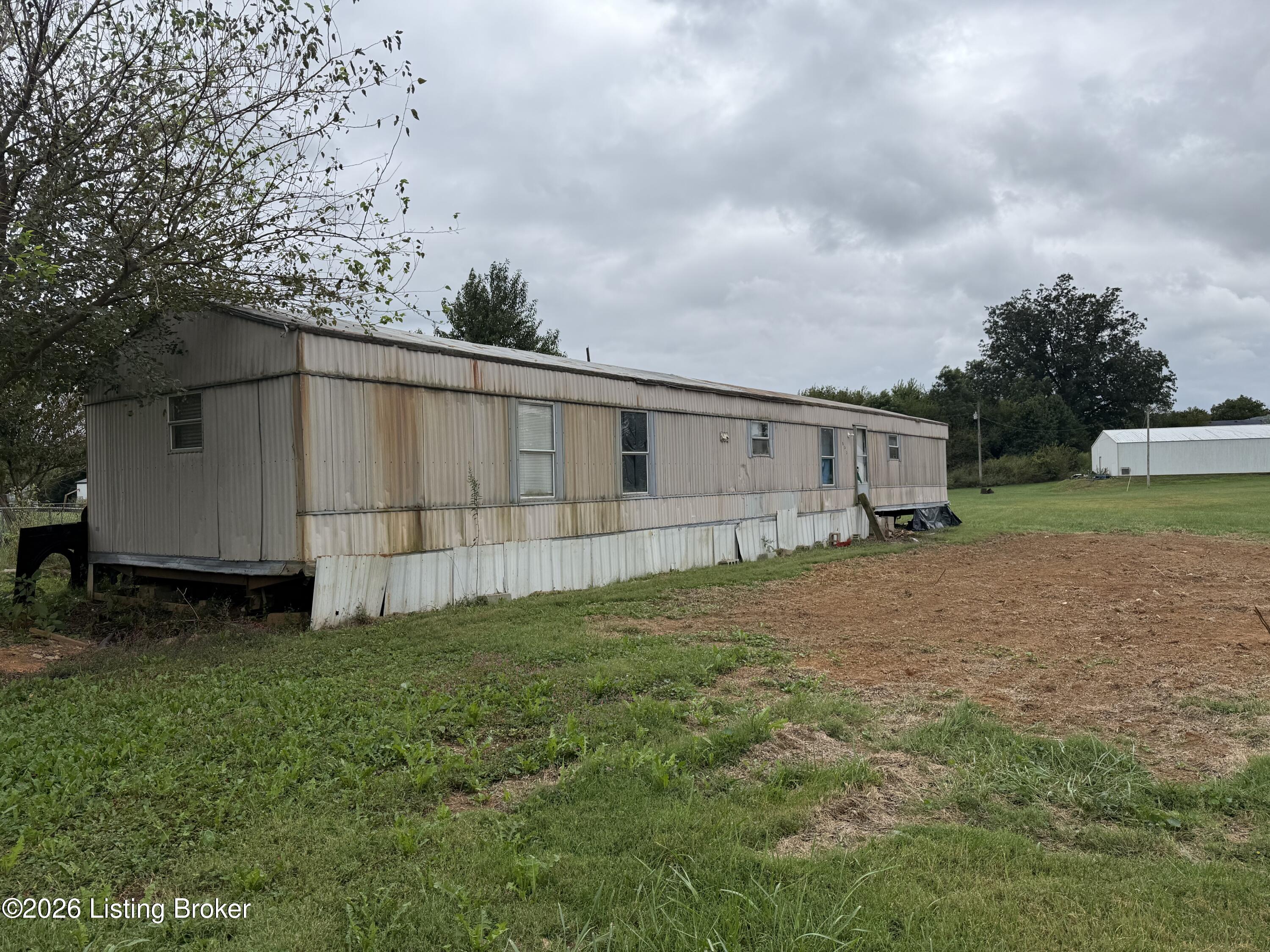 1012 Kentucky 79 Property Photo 1