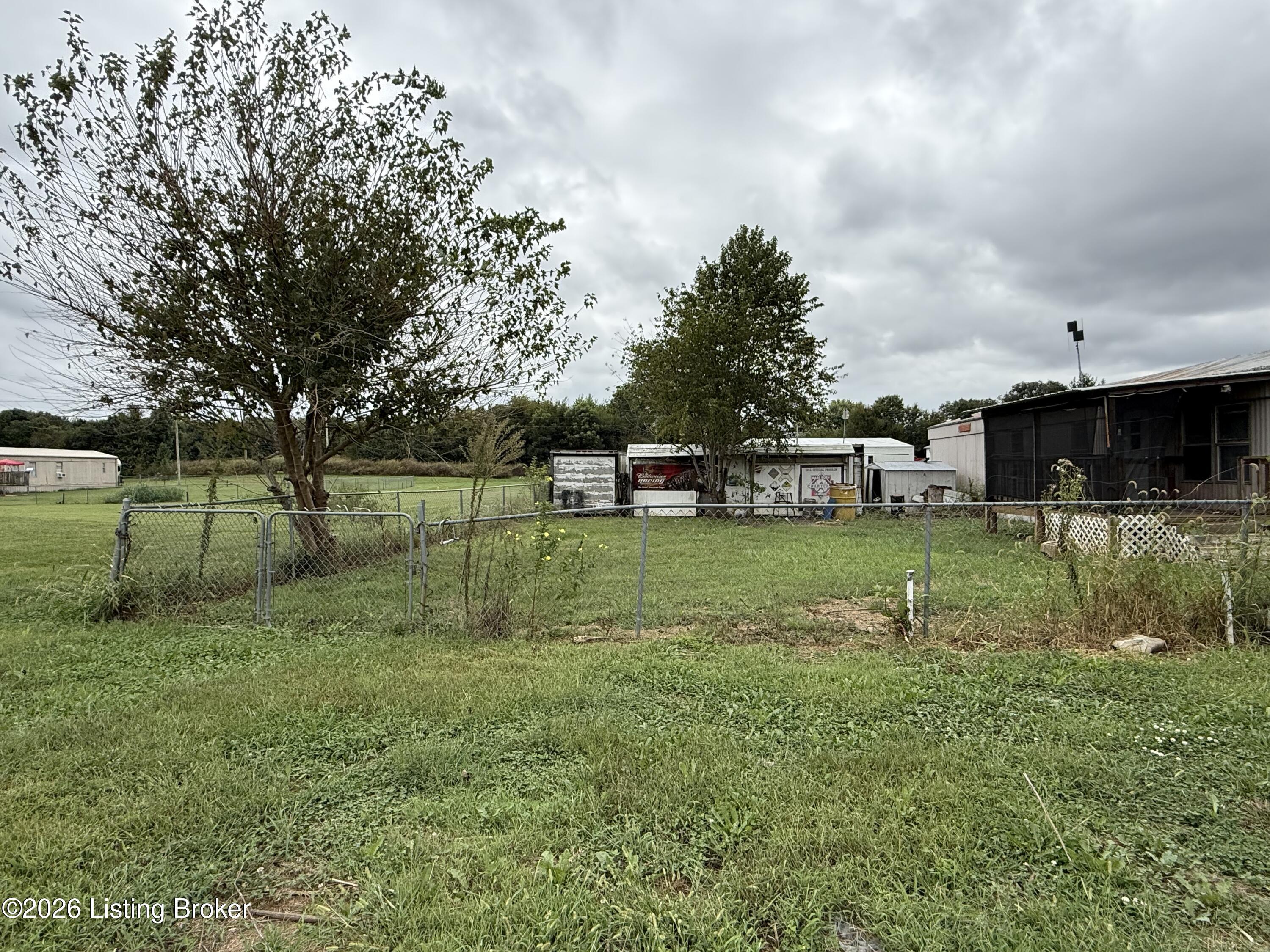 1012 Kentucky 79 Property Photo 4