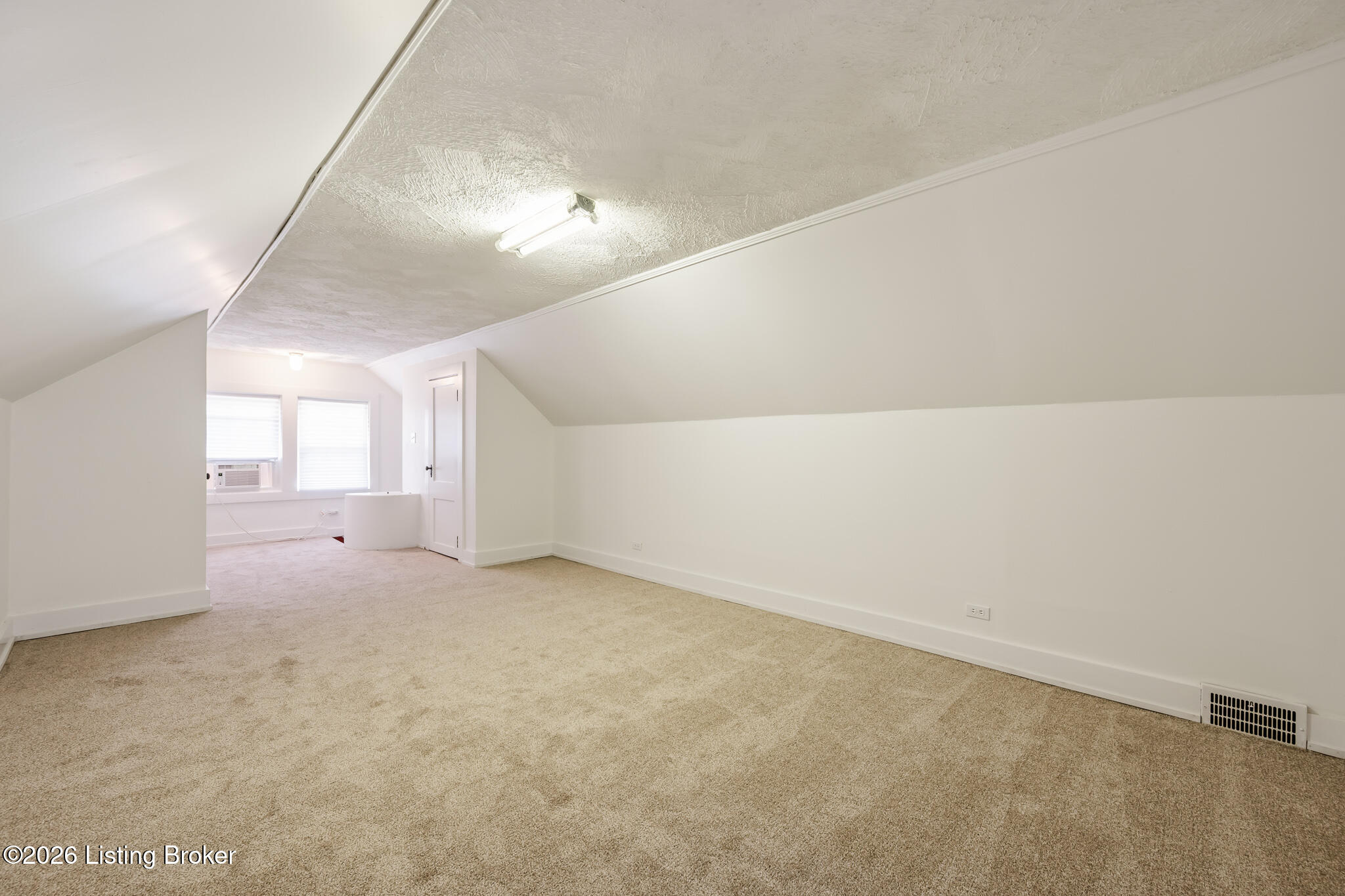 2021 Winston Ave Property Photo 29