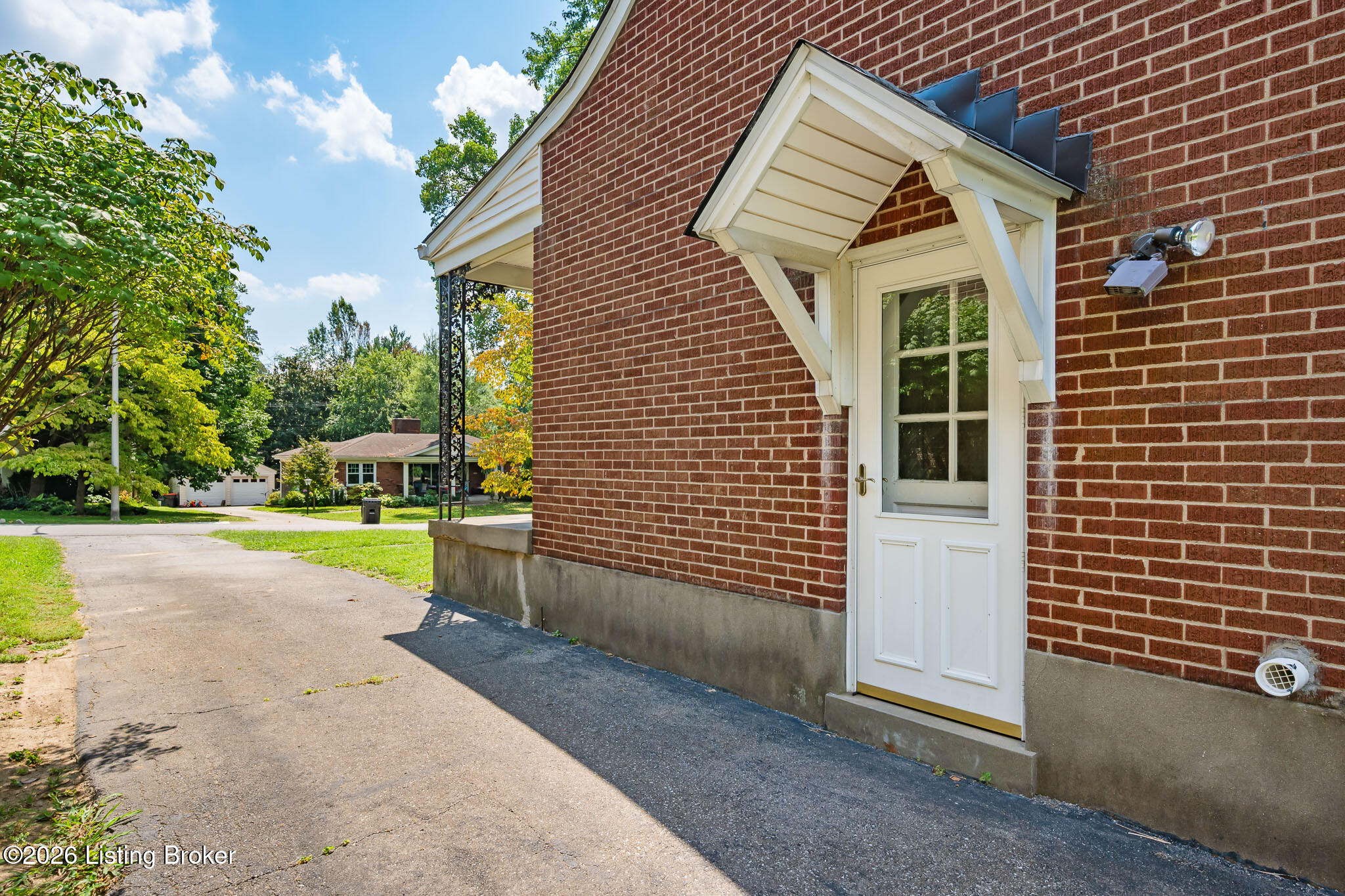2021 Winston Ave Property Photo 43
