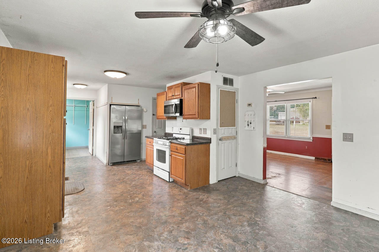 302 Cheryl Ave Property Photo 8