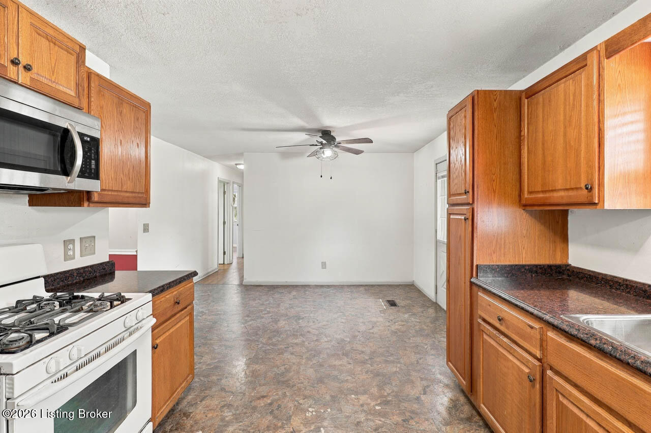 302 Cheryl Ave Property Photo 12