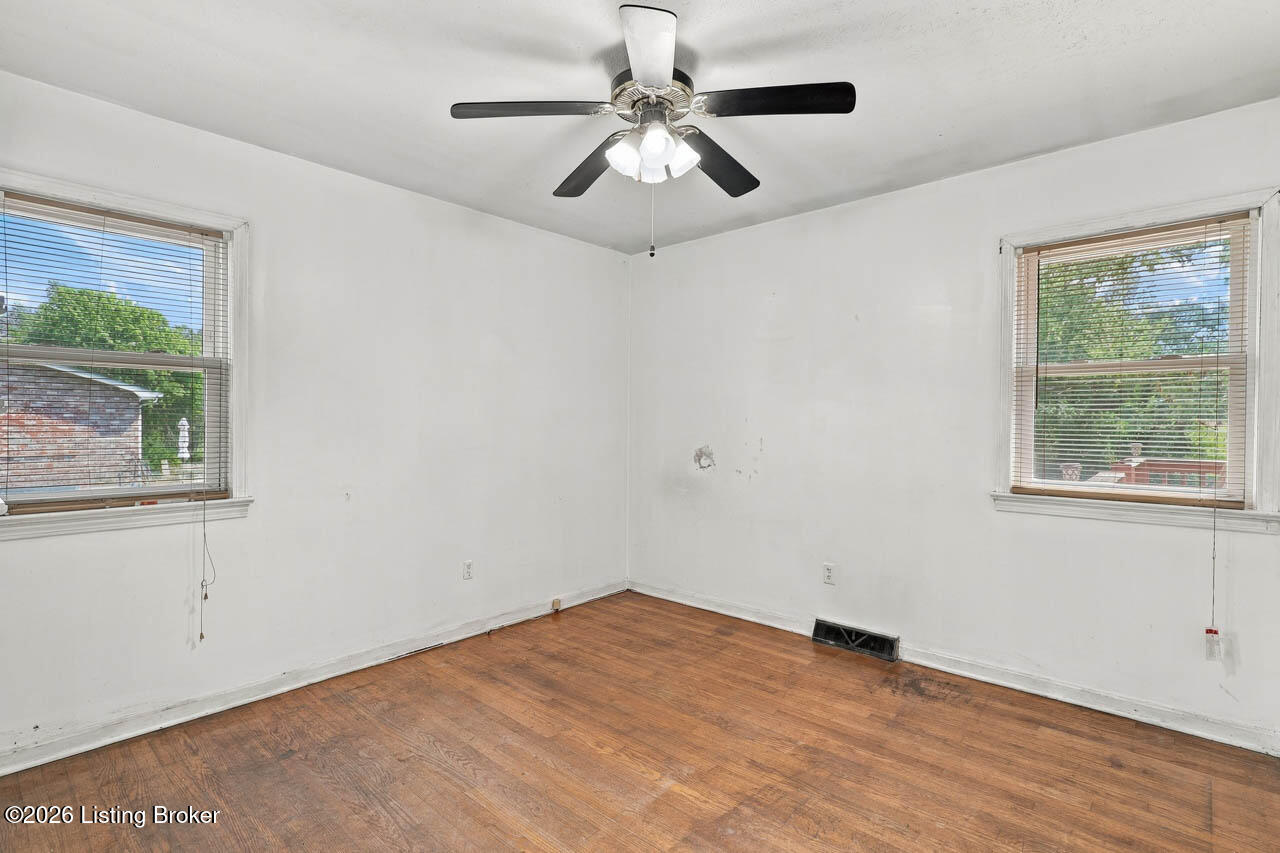 302 Cheryl Ave Property Photo 22