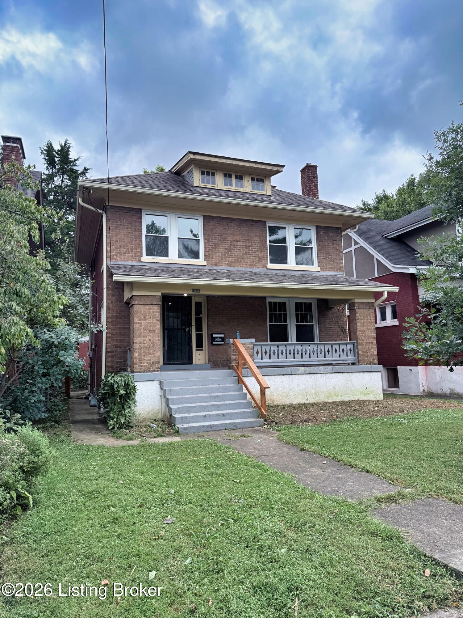 1950 Roanoke Ave Property Photo 1