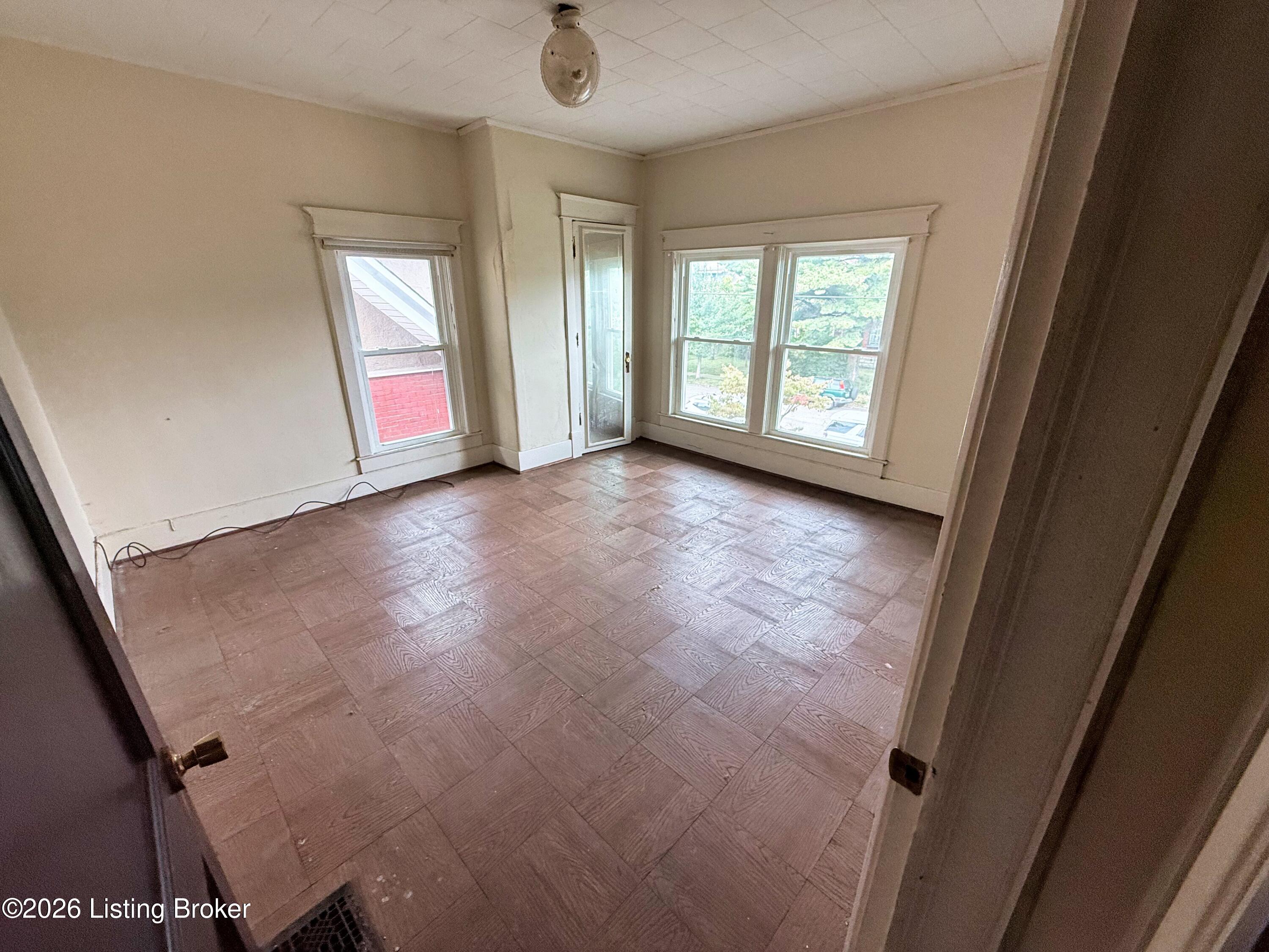 1950 Roanoke Ave Property Photo 17