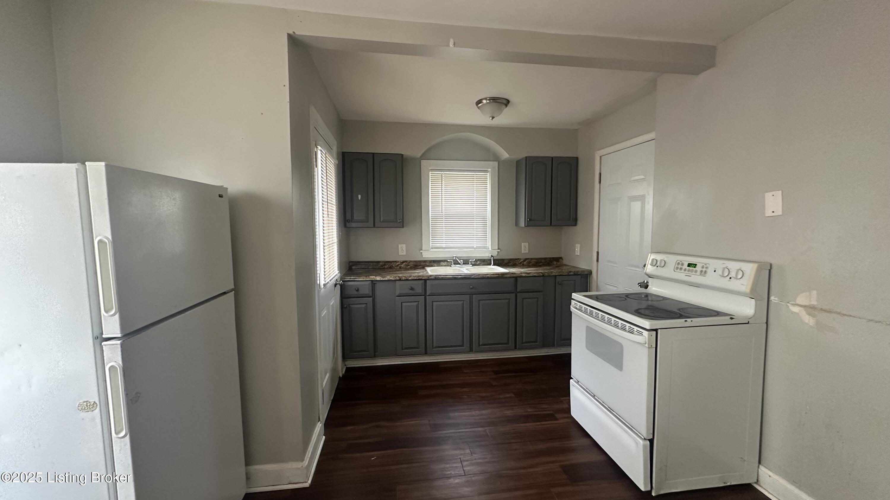 2110 Burwell Ave Property Photo 7