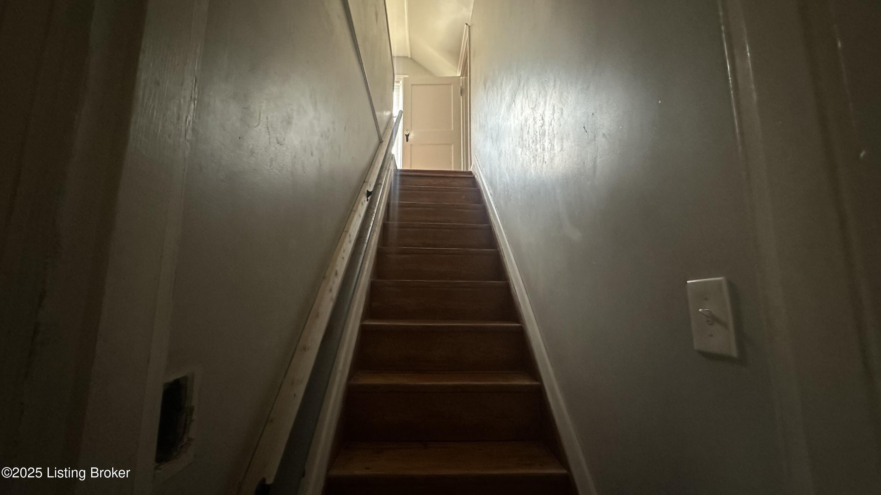 2110 Burwell Ave Property Photo 8