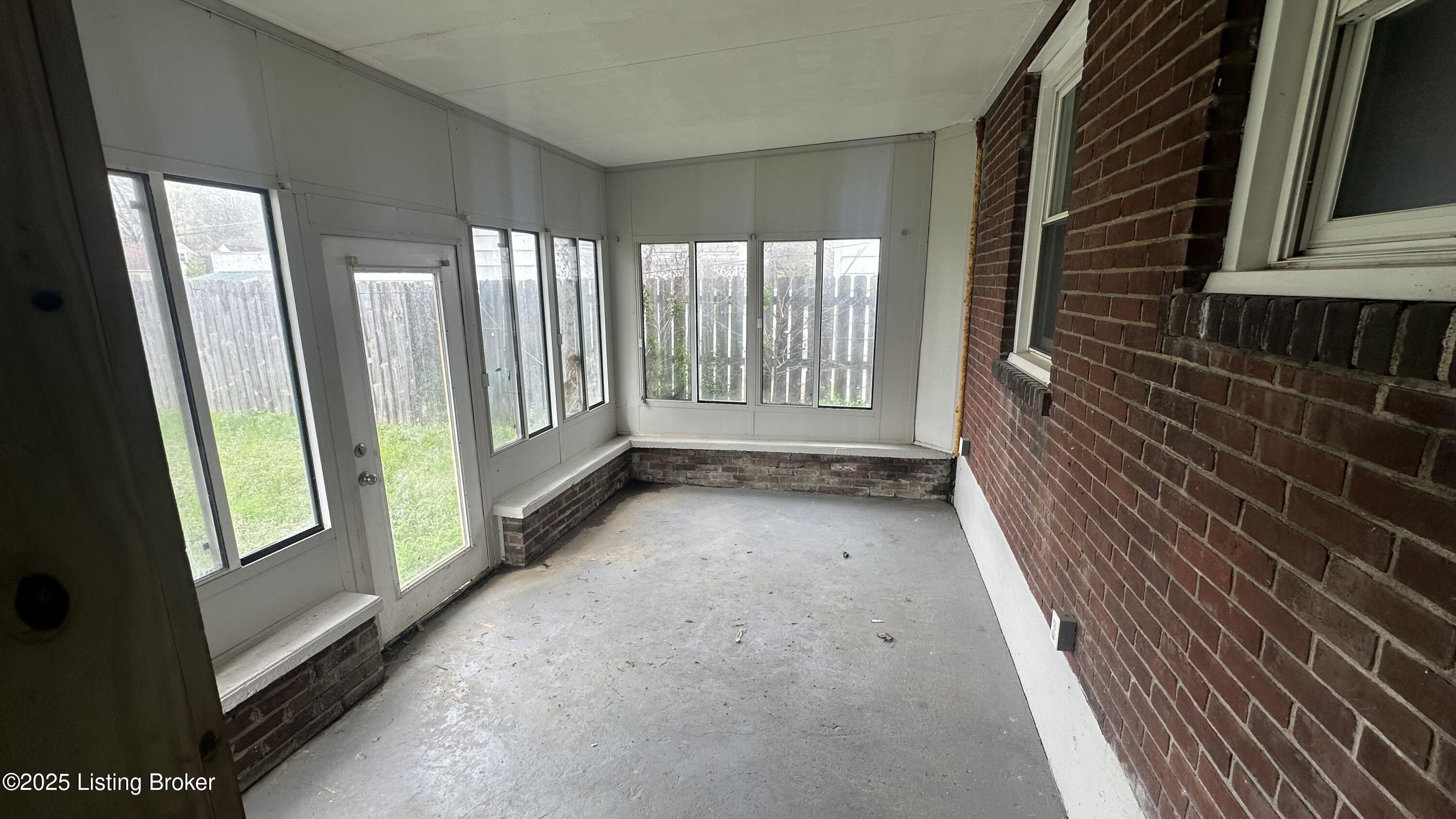 2110 Burwell Ave Property Photo 11