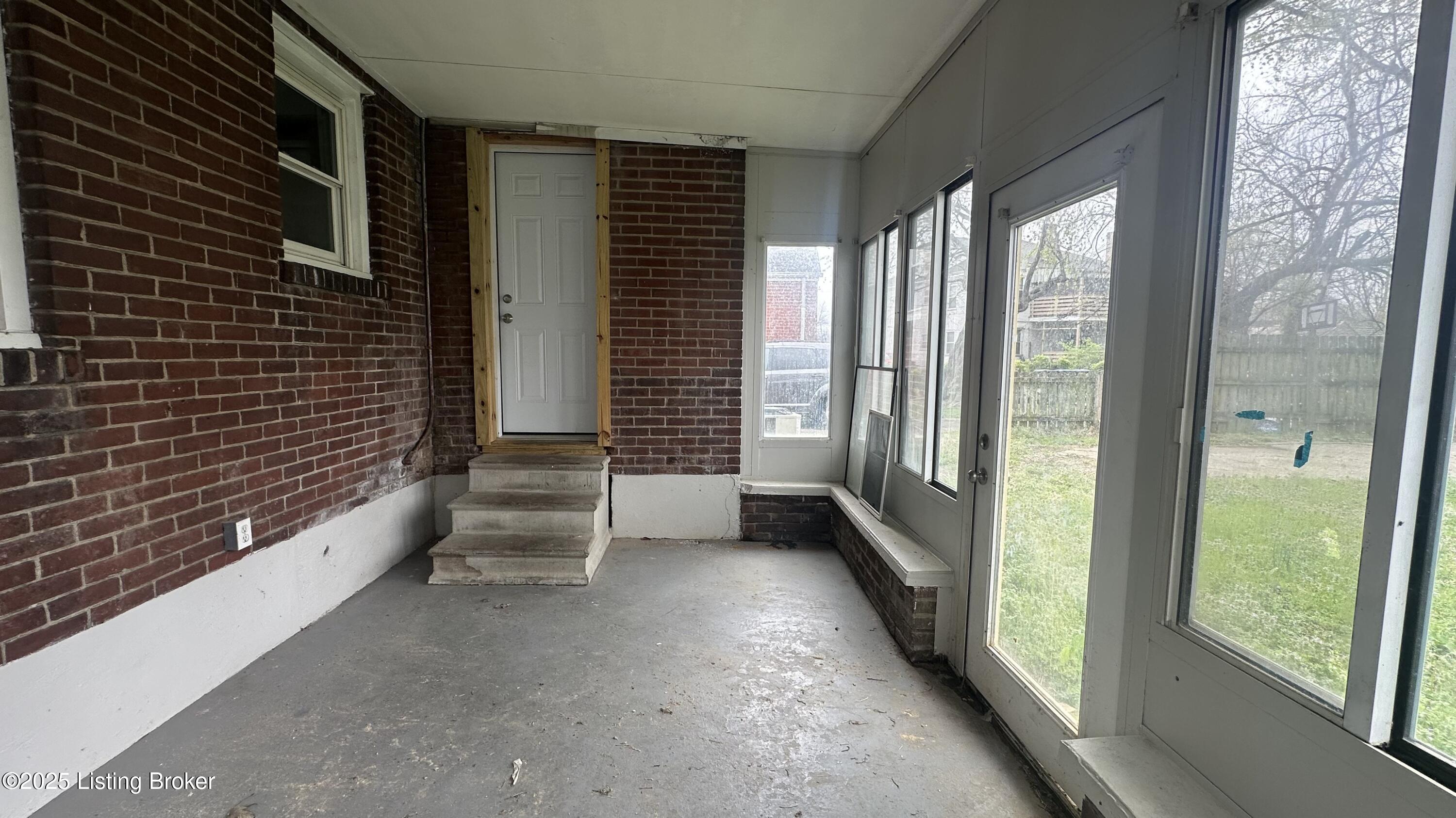 2110 Burwell Ave Property Photo 12